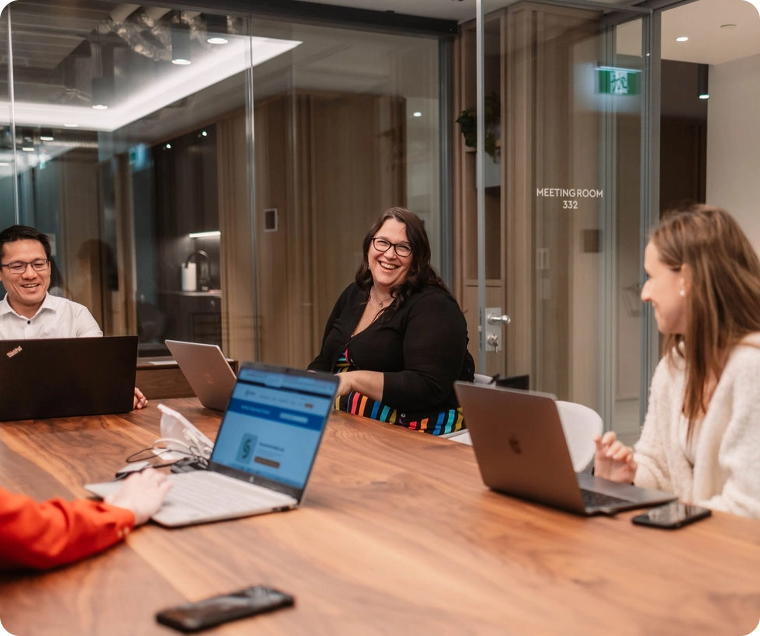 Medium meeting room at And-Co, seats 6 to 8