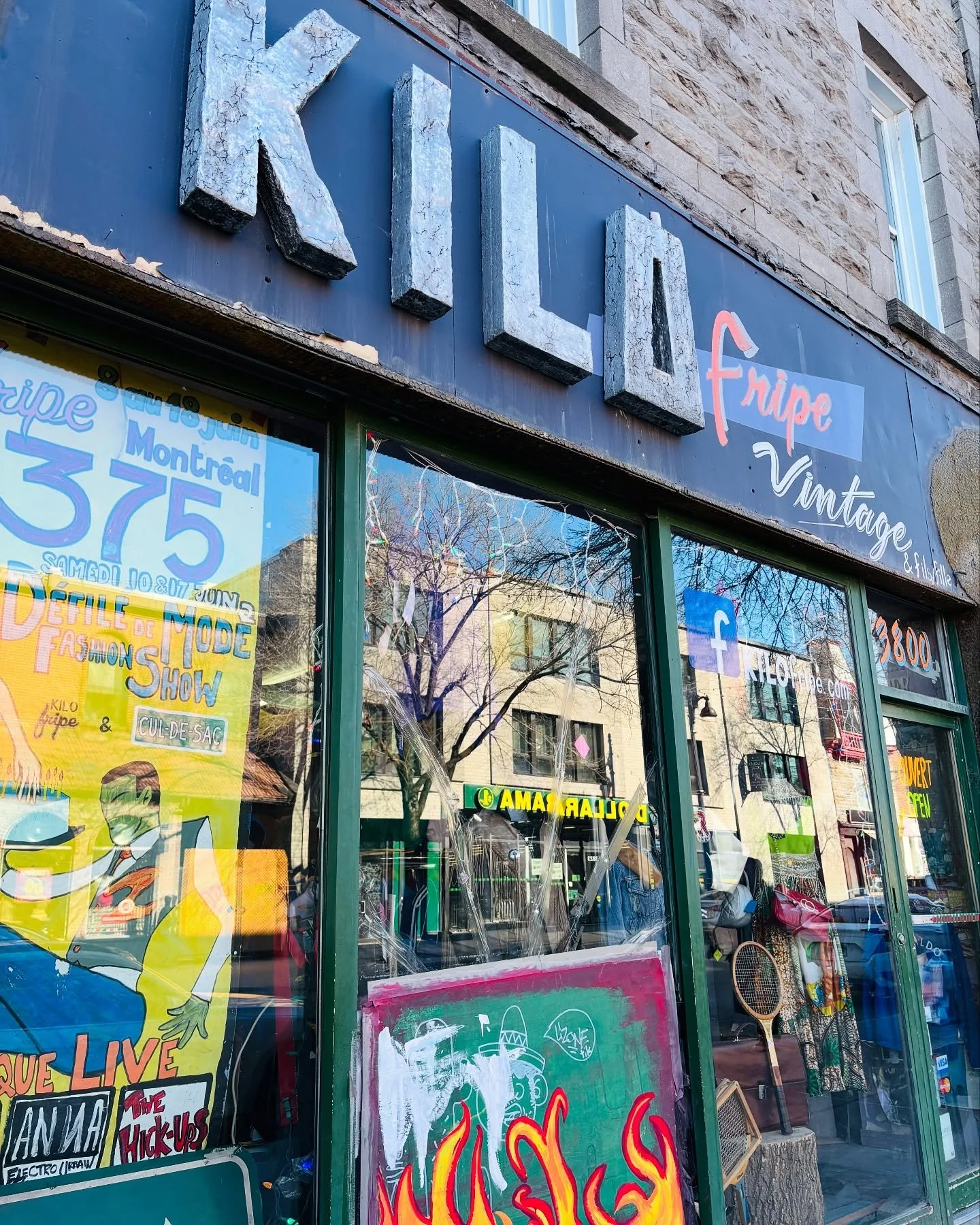 A quick stop at my favourite vintage shop in Little Portugal to grab a new outfit for next weekend&rsquo;s gig. Pop by Casa Del Popolo&lsquo;s on Saturday night for a listen and a peek. Hint: fringe.

#montrealvintage #kilofripe