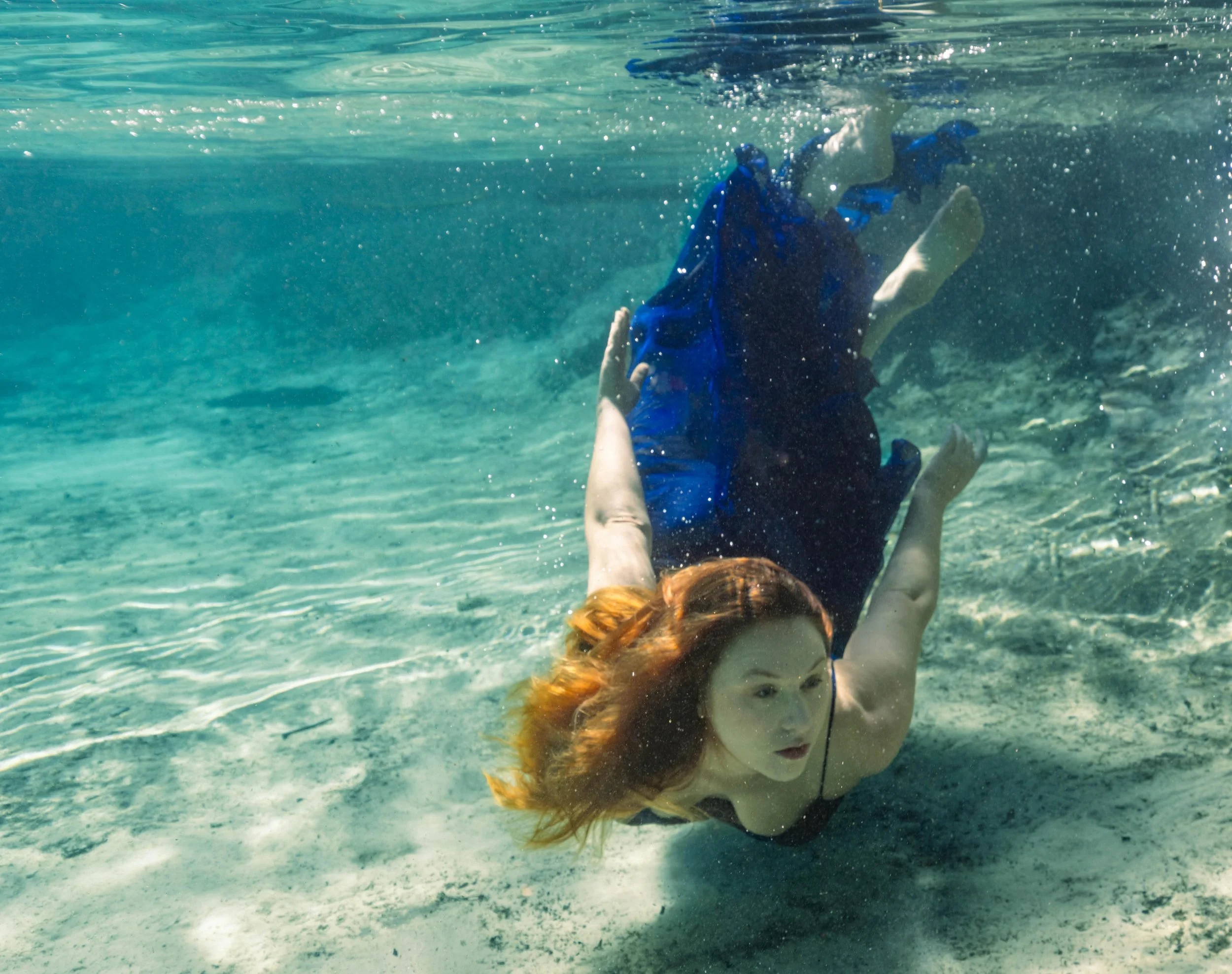💦 Here&rsquo;s another photo from the epic underwater photography workshop I did with @waterbearphotography recently in Florida. 

This photo is of the lovely @astrid.wild.ethereal who bravely endured this cold water with such ethereal grace! 

We w