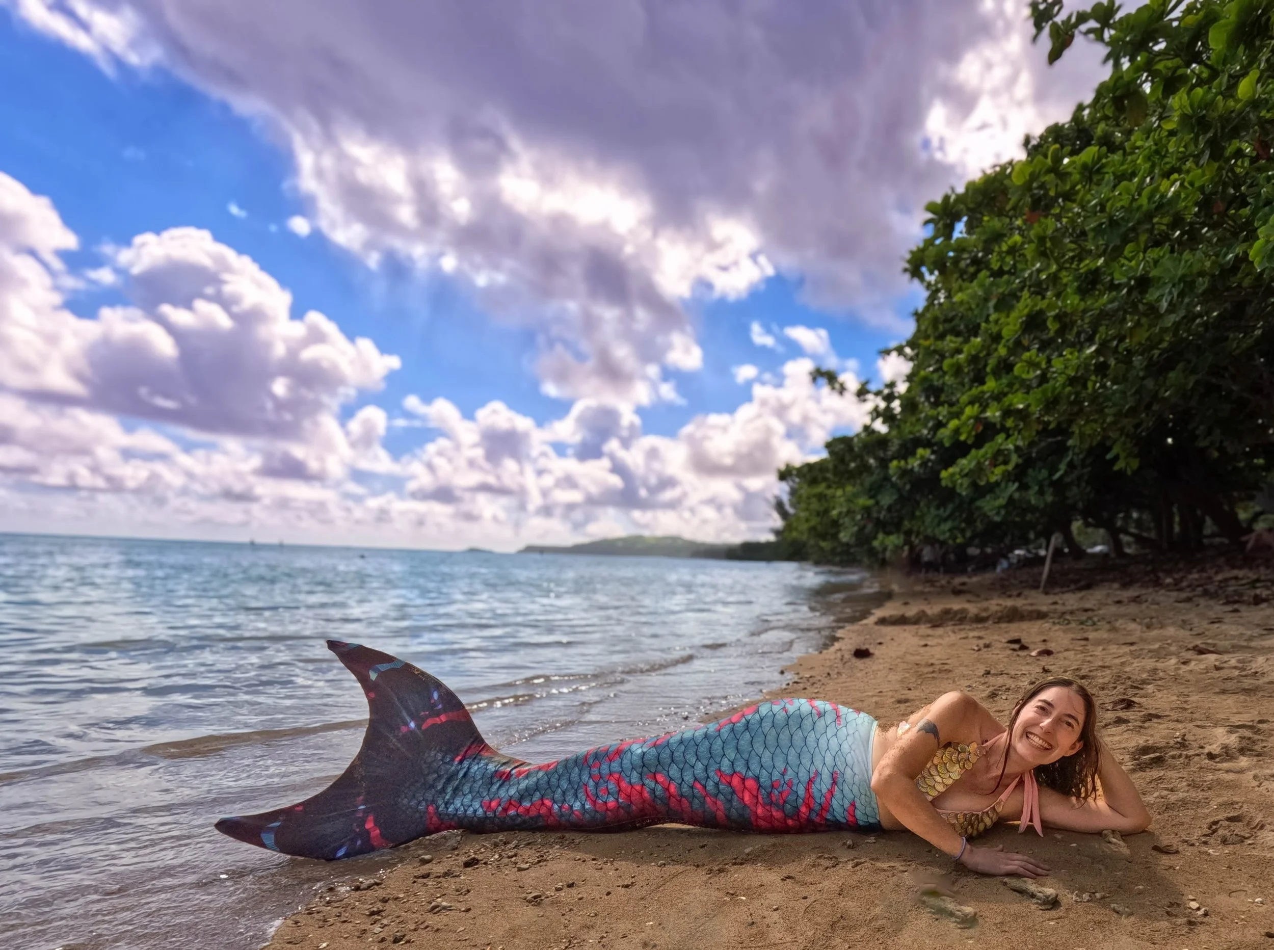 Which photo do you like better? 🤔 

Aloha friends, I have not been posting much on this page, as our beloved Hawaiian islands have been dealing with multiple hurricane scares &amp; an actual category 2 hurricane hit Kaua&rsquo;i about 3 weeks ago. L