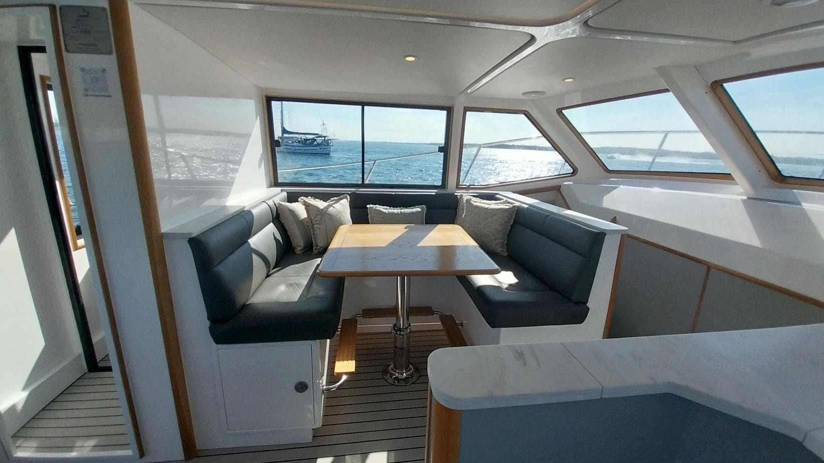 Scimitar Power Catamaran