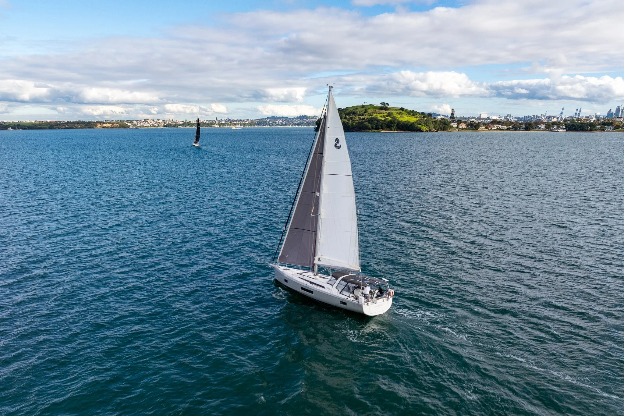 Oceanis 51.1-1.jpg