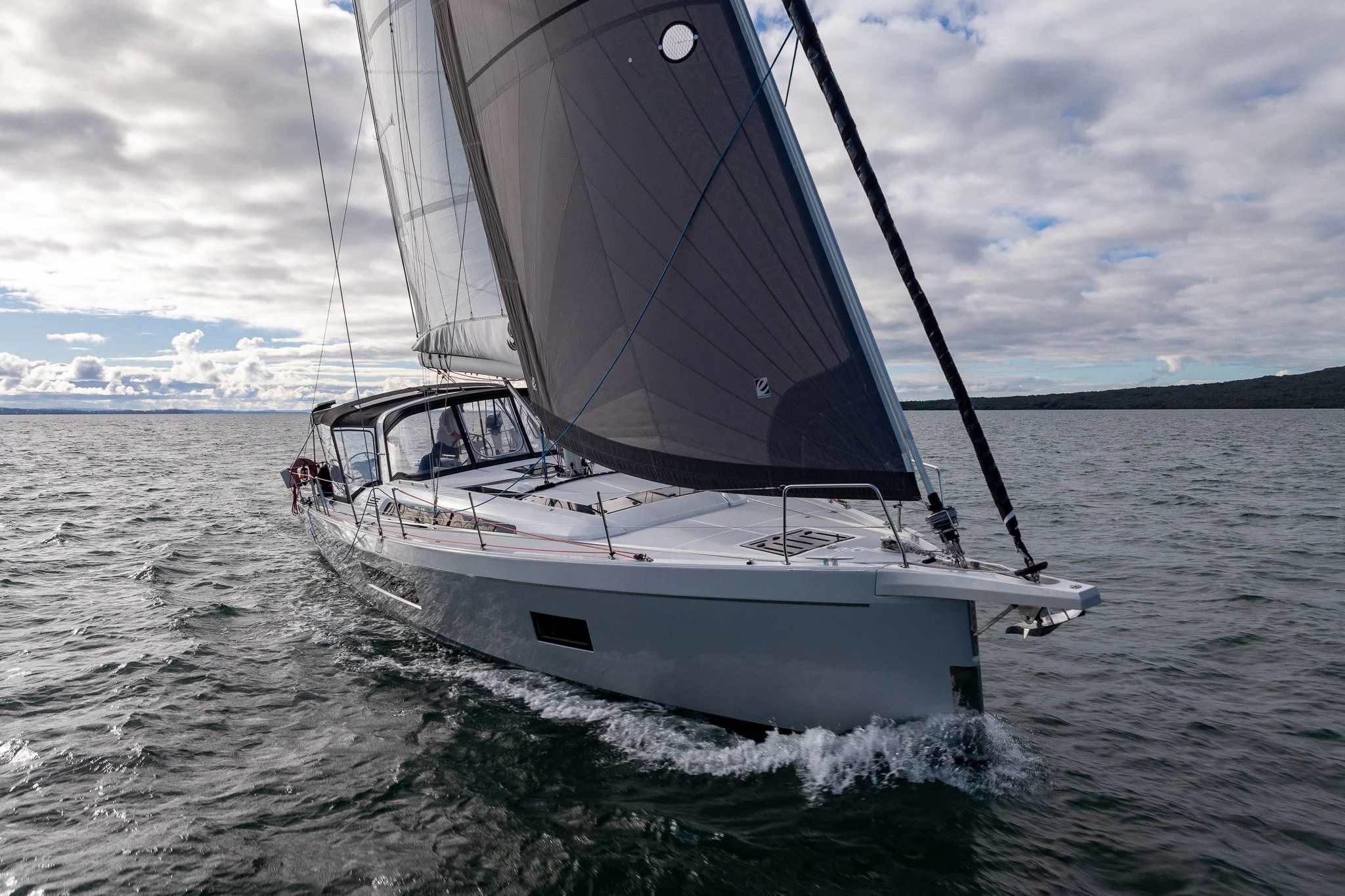 Oceanis 51.1-2.jpg