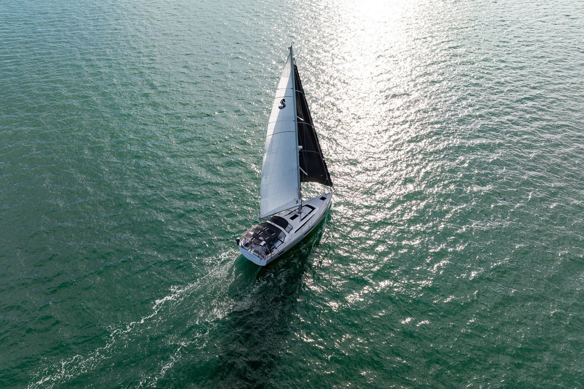 Oceanis 51.1-11.jpg