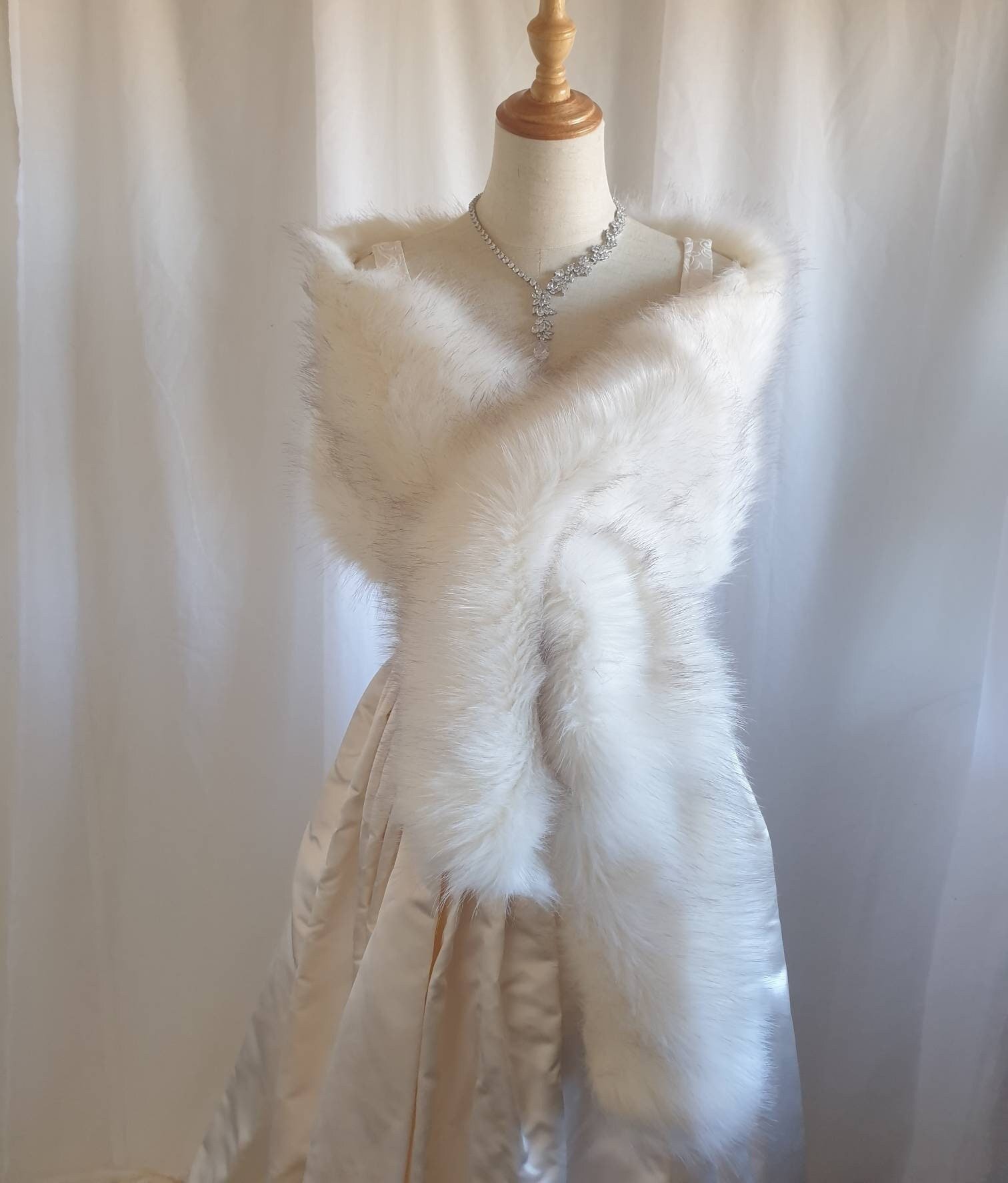 https://i.etsystatic.com/34764417/r/il/c8bfd5/4133204209/il_fullxfull.4133204209_o2dl.jpg