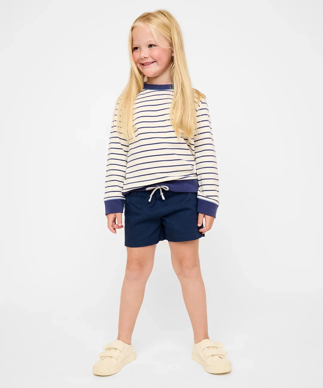 BingoShort_Navy_ModelView.webp