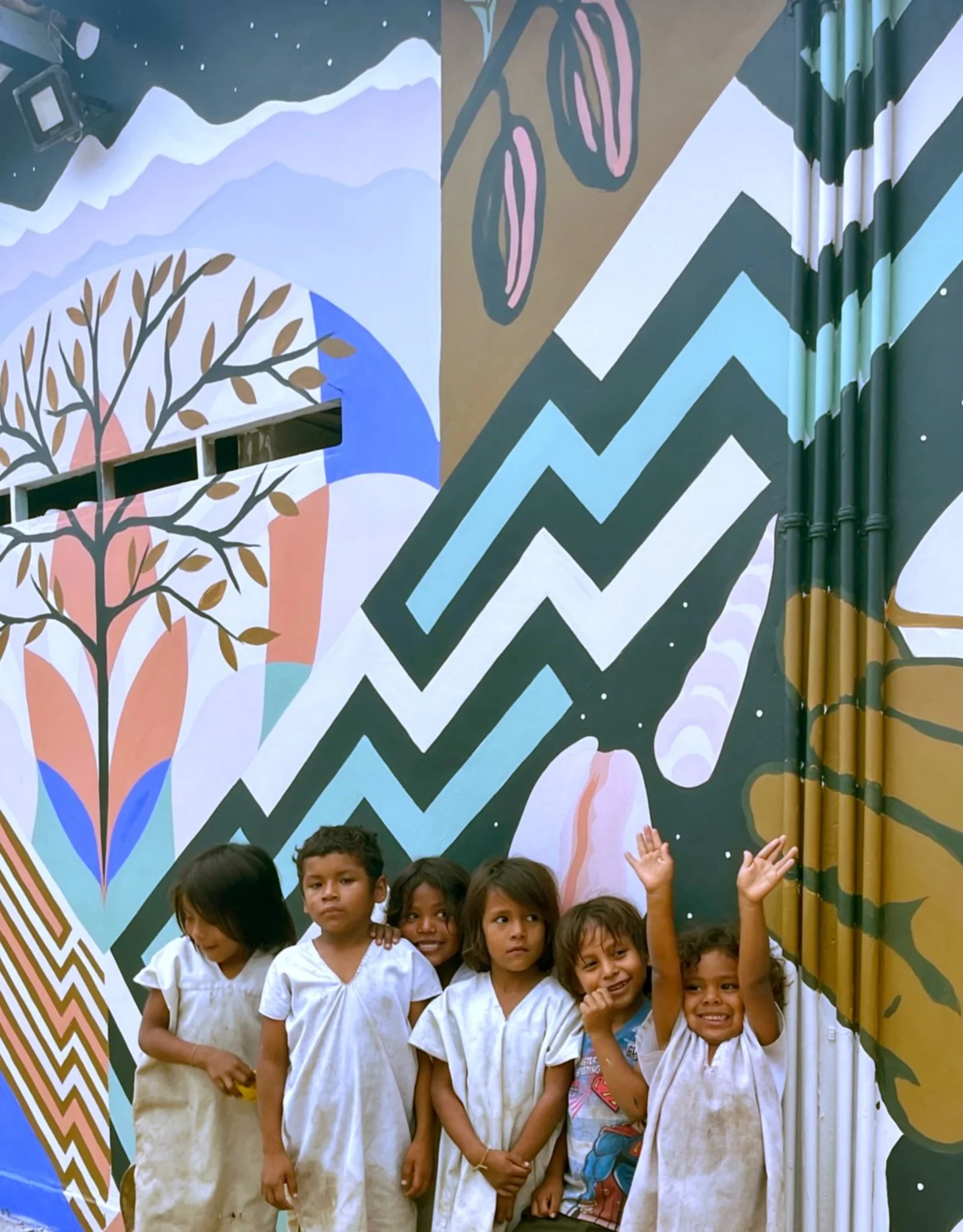 D&iacute;a Mundial de la Educaci&oacute;n Ambiental: sembrar futuro, sostener territorio🌀🌱

La educaci&oacute;n ambiental nos ense&ntilde;a a ver lo que sostiene la vida: el agua, el suelo, los bosques, los manglares, la biodiversidad. Nos ayuda a 