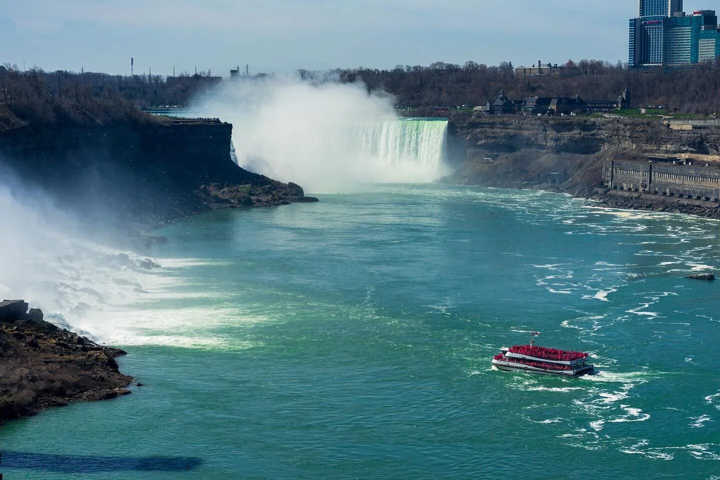 Iconic view of the Falls
.
.
.
.
. 
Sony A7 II with Samyang 85mm f1.4
ISO 400, 85mm, f/5.6, 1/5000
#sonyalpha #bealpha #niagarafalls #waterfall
