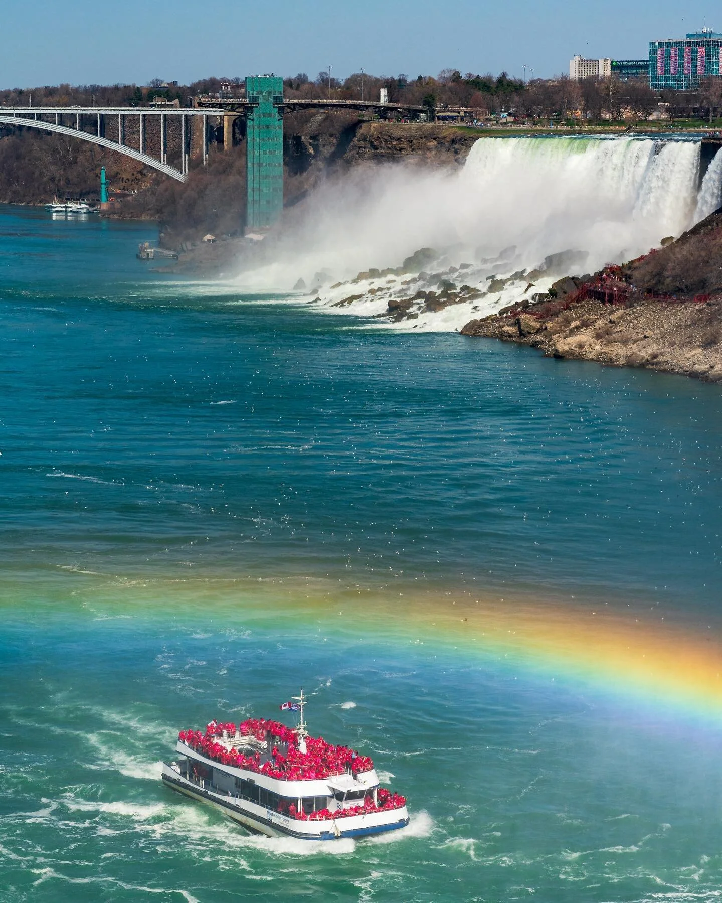This was a great surprise on our way out of the falls!
.
.
.
.
. 
Sony A7 II with Samyang 85mm f1.4
ISO 400, 85mm, f/5.6, 1/1600
#sonyalpha #bealpha #niagrafalls #rainbow