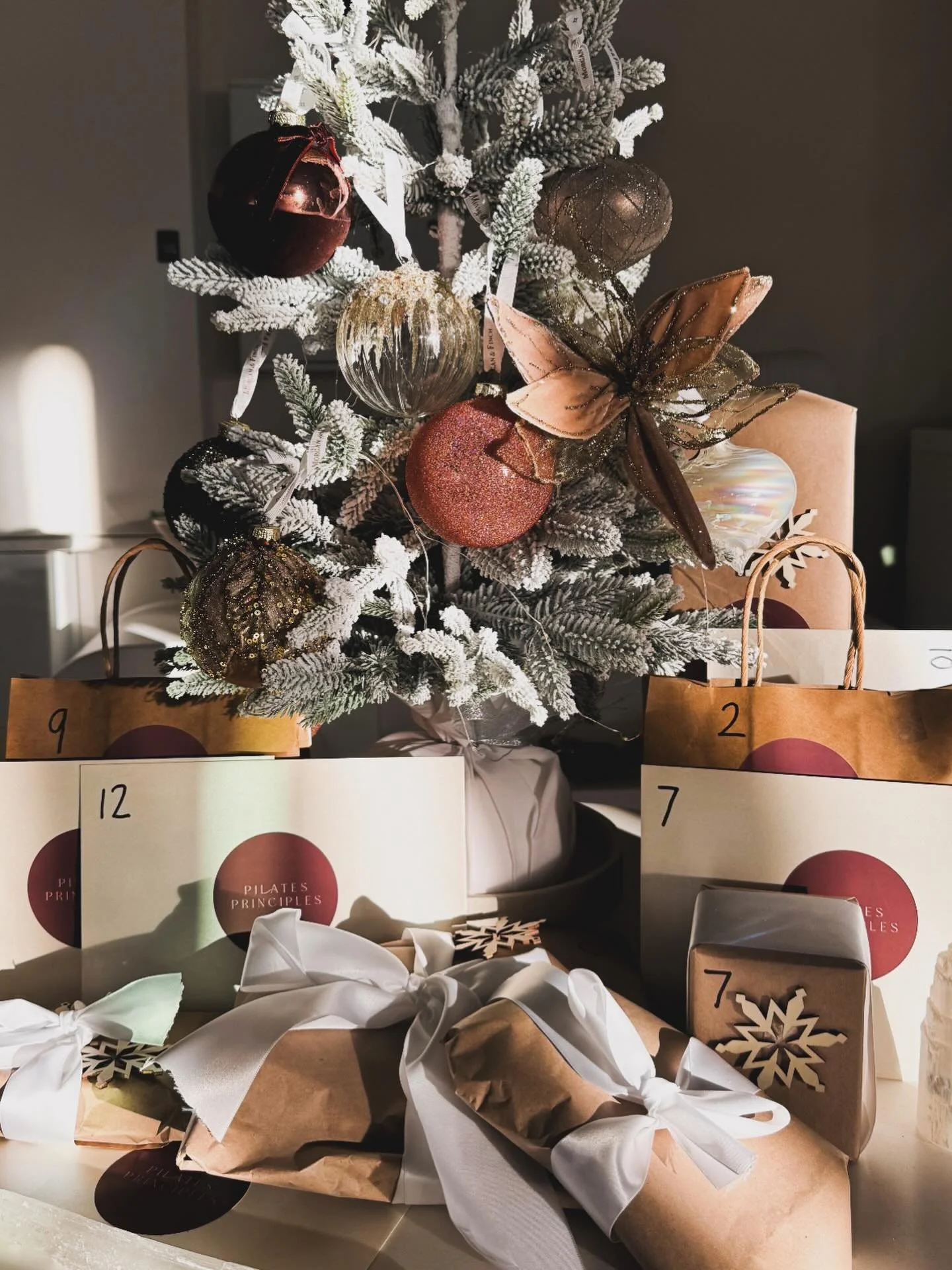 There&rsquo;s no sunset, like a PP sunset 🌅 

This is your sign, it&rsquo;s our 12 days of giftmas&hellip;this week is the week to book your week 🤍 🤎