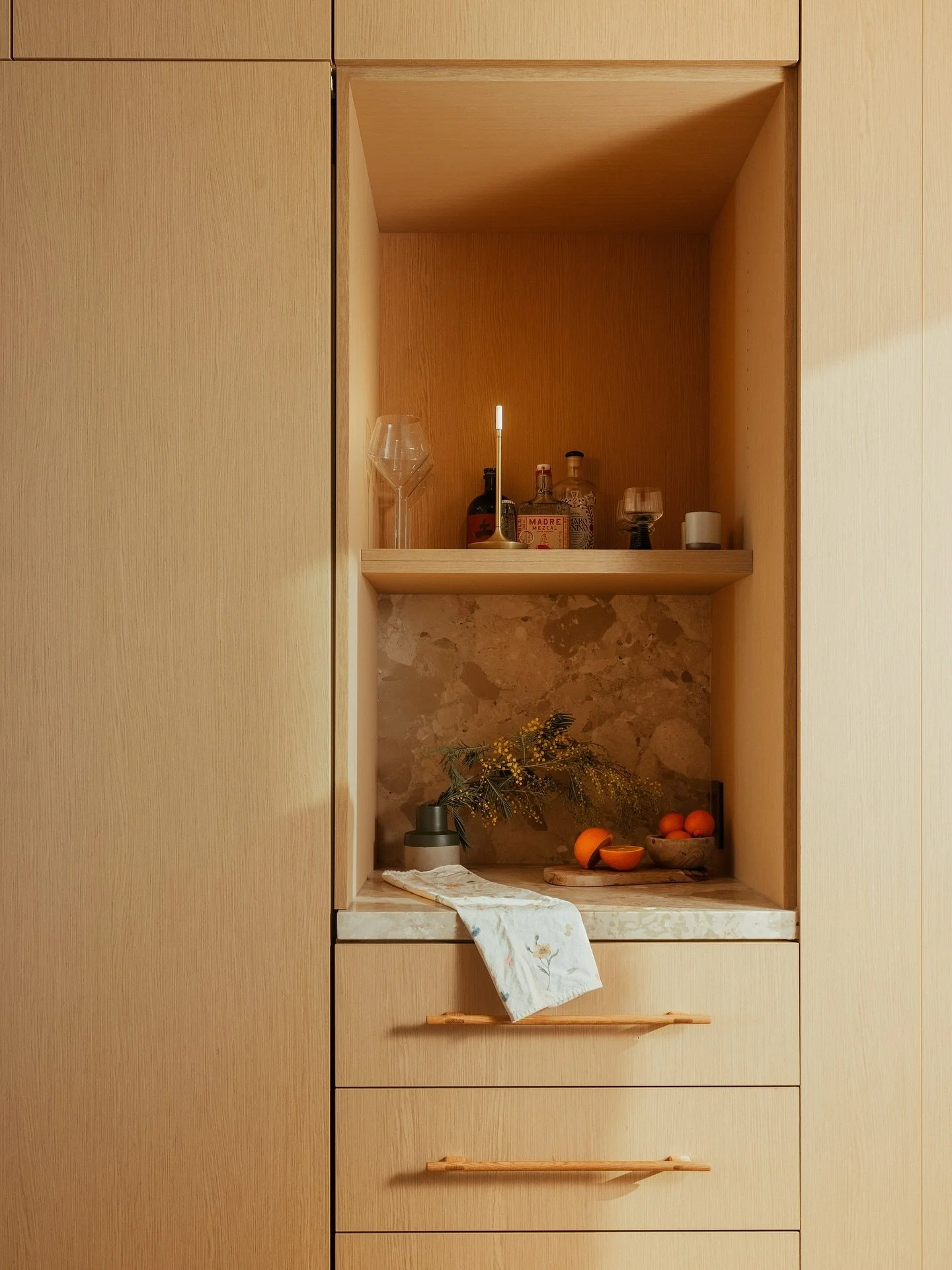 Golden hour bar details at the Manz house, as featured in the spring issue of @boulderlifestyle.

Interiors: @katiemanz 
Architect: @flowerarchitecture 
Builder: @buildwell_builders