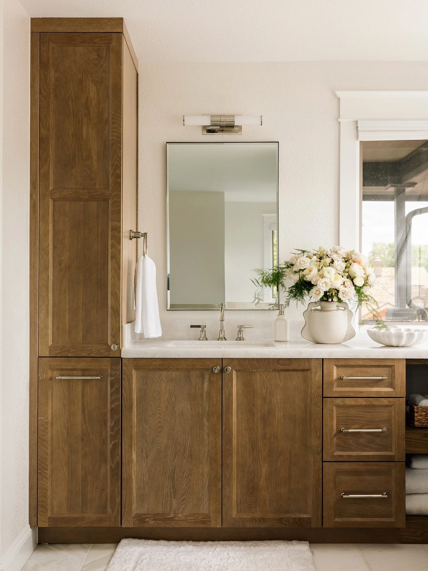 Pretty primary bath details with @averycarter design 🌹