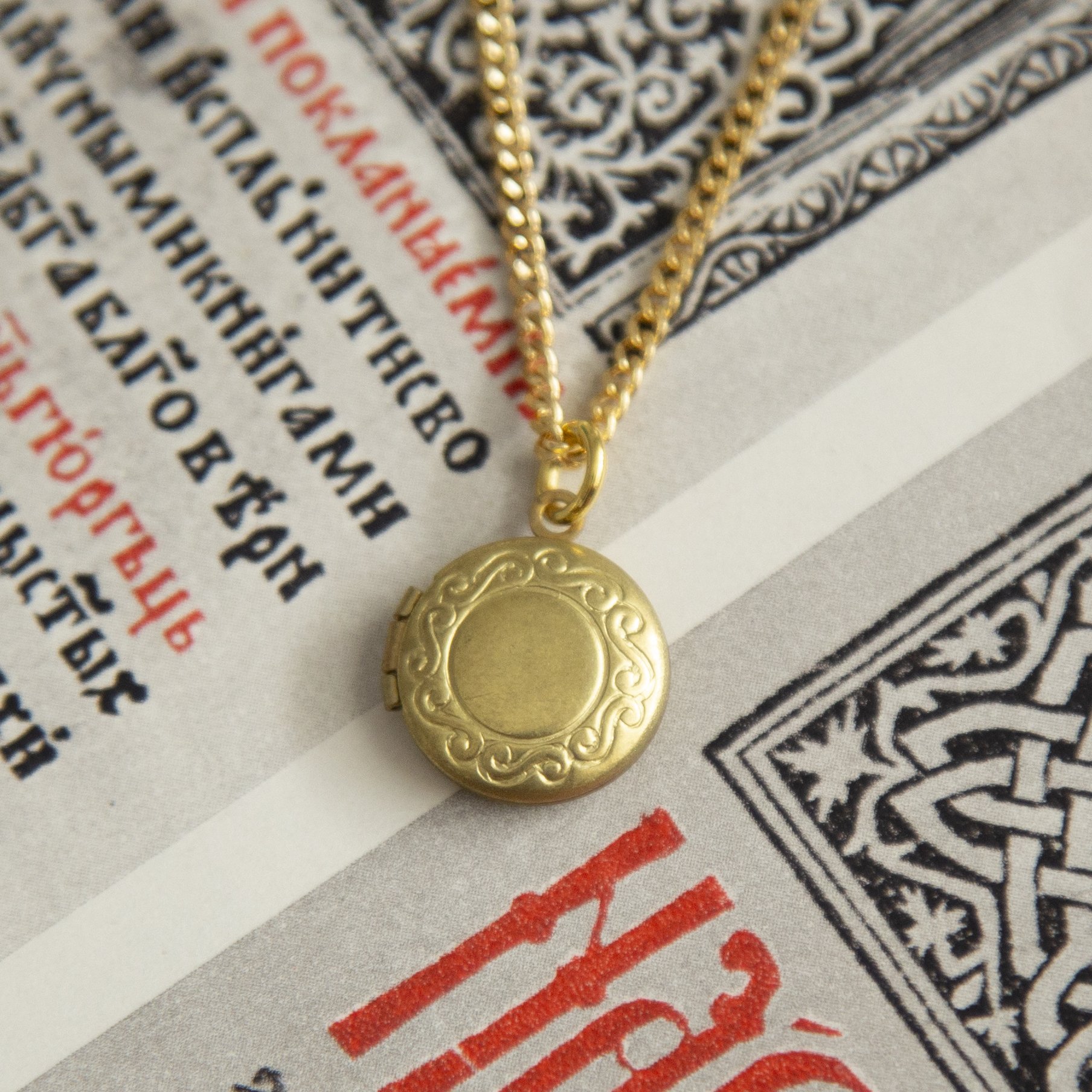 Mini Round Locket Necklace Simple.jpg