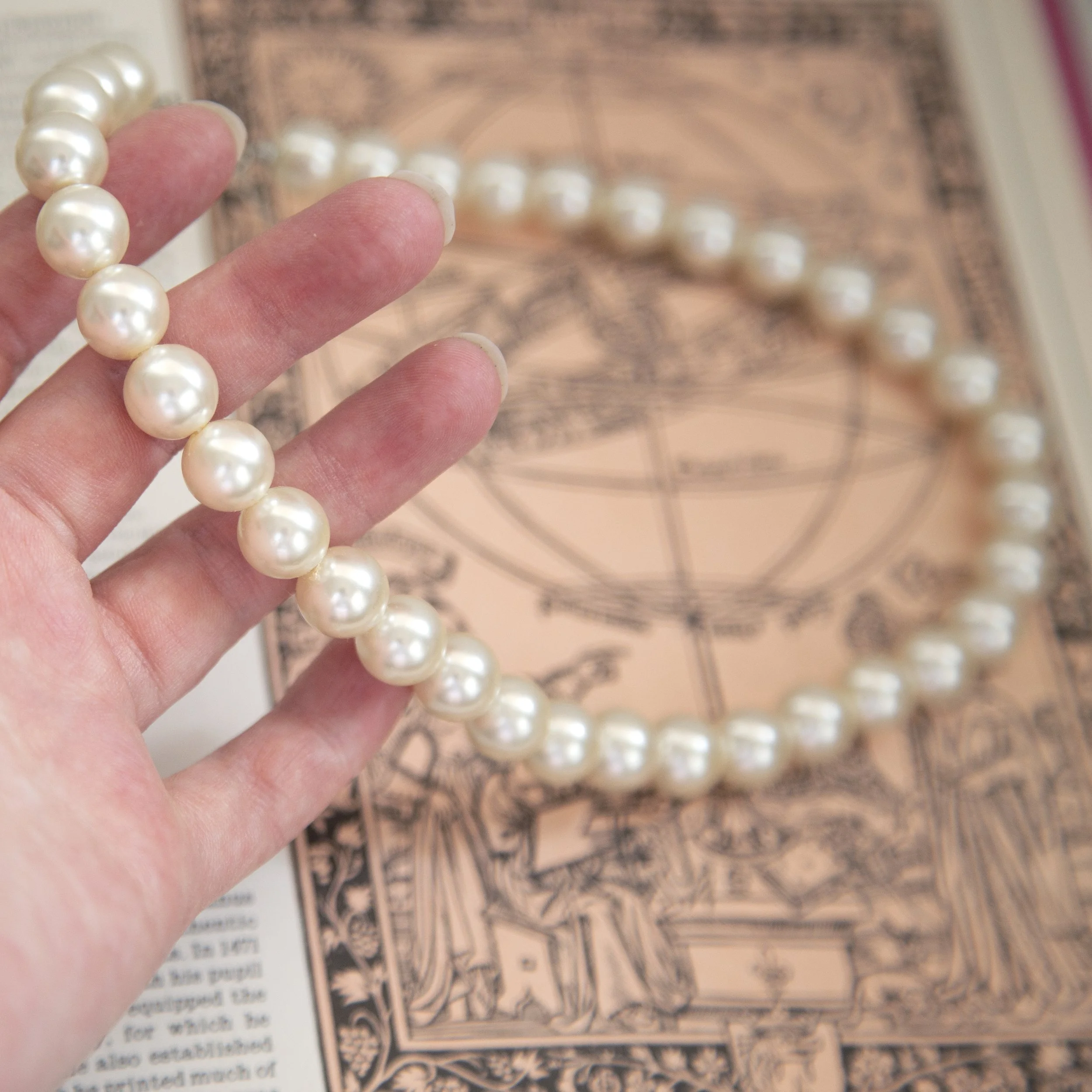 Jumbo Pearl Necklace 6.jpg