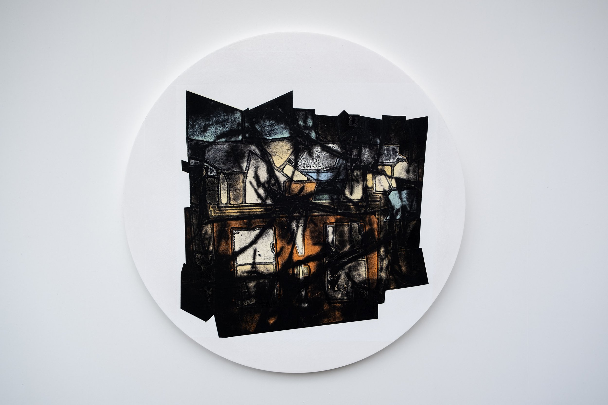 Construct #1 Mimic, 2021, Oil on panel - 40 cm diameter
