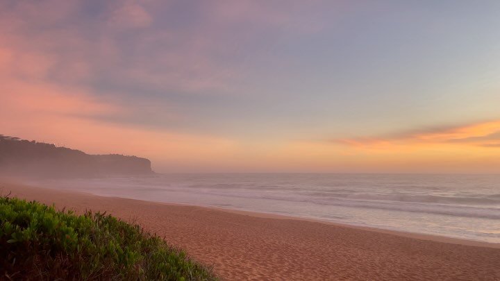 Such a BEAUTIFUL Homebirth overnight, and the most AMAZING Sunrise on the Northern Beaches too 🌅&hearts;️. What&rsquo;s not to love?! 

&hellip;.now, it&rsquo;s time for bed 💤. 

#specialtimeswithspecialpeople 
#congratulationstoyouall 
#familylove