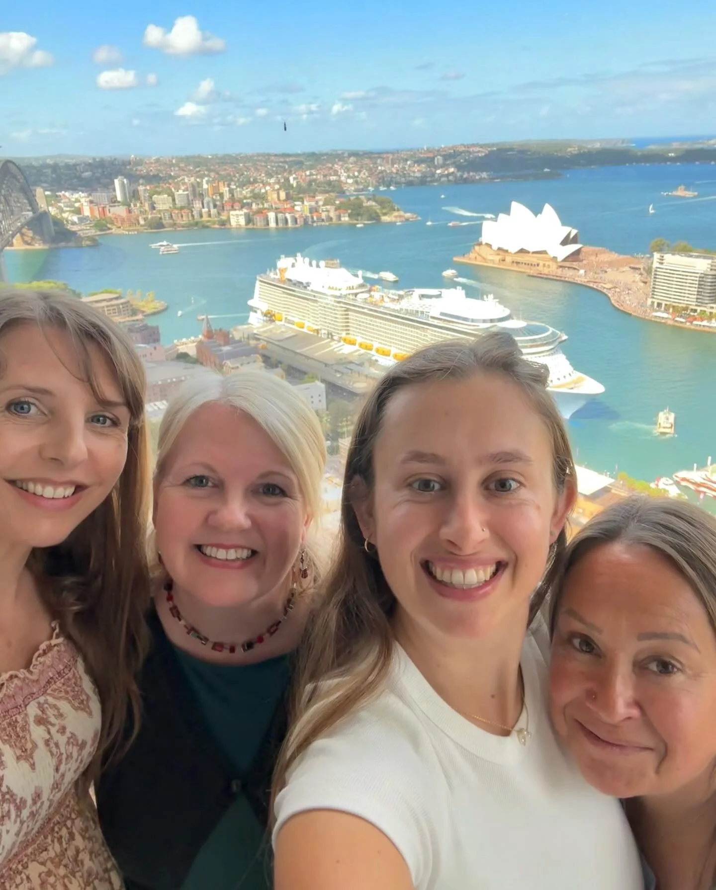 ✨A BEAUTIFUL (and very delicious) Sparkling High Tea @shangrilasydney&hellip;&hellip;, to Celebrate Life, Work &amp; Togetherness in 2025✨

Kate, this was the loveliest treat to round off what has been a BIG 2025 for us all - I am Truly Grateful to Y