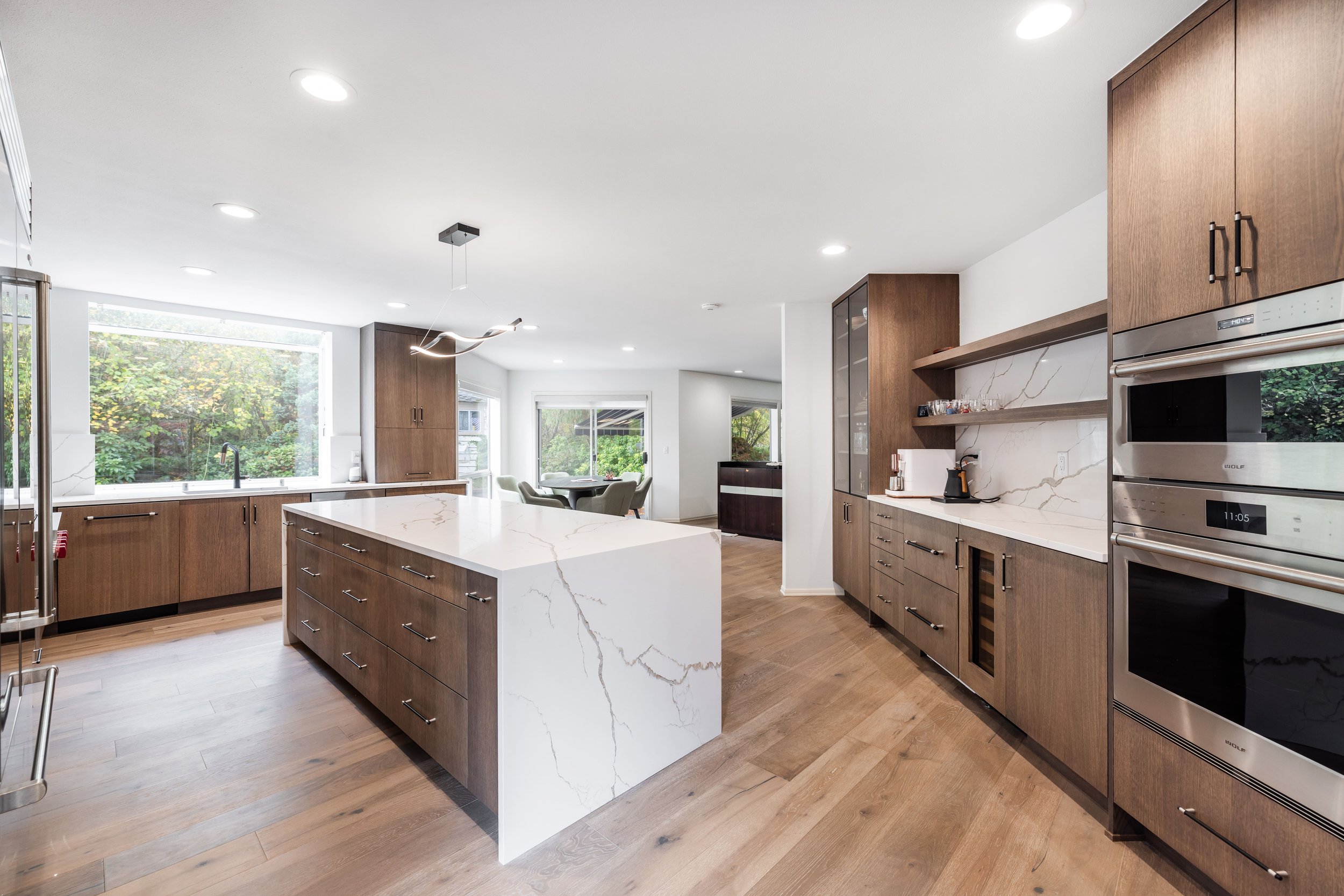 Timber & Marble Modern Kitchen