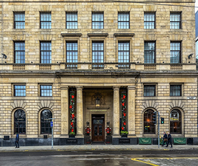 Edinburgh Cheval.png