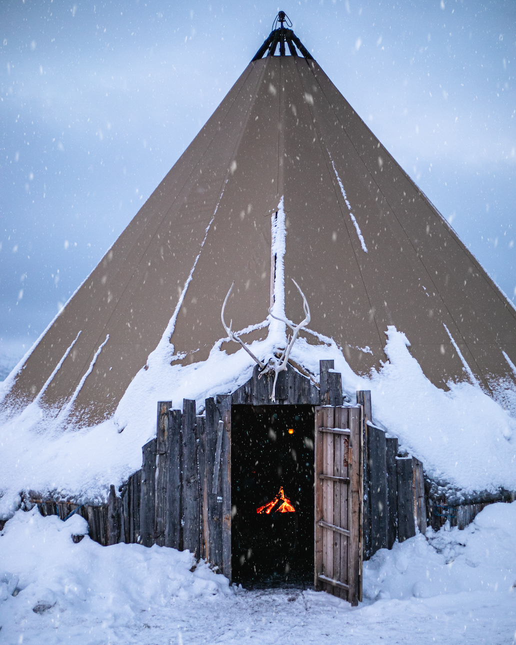 Norway-Luxury-Tour-Private-Travel-Arctic-Circle-17.png