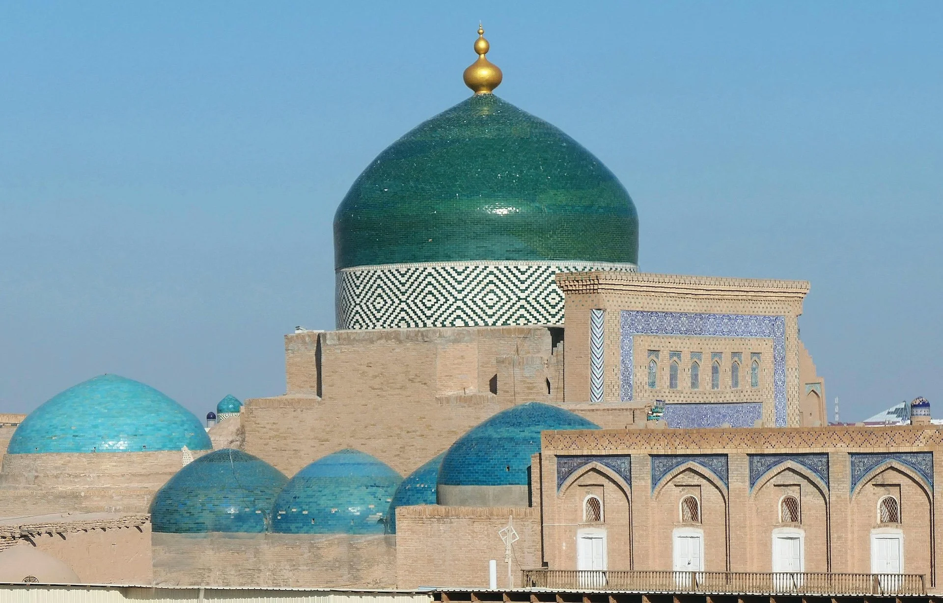 Pahlavon Mahmud Mausoleum