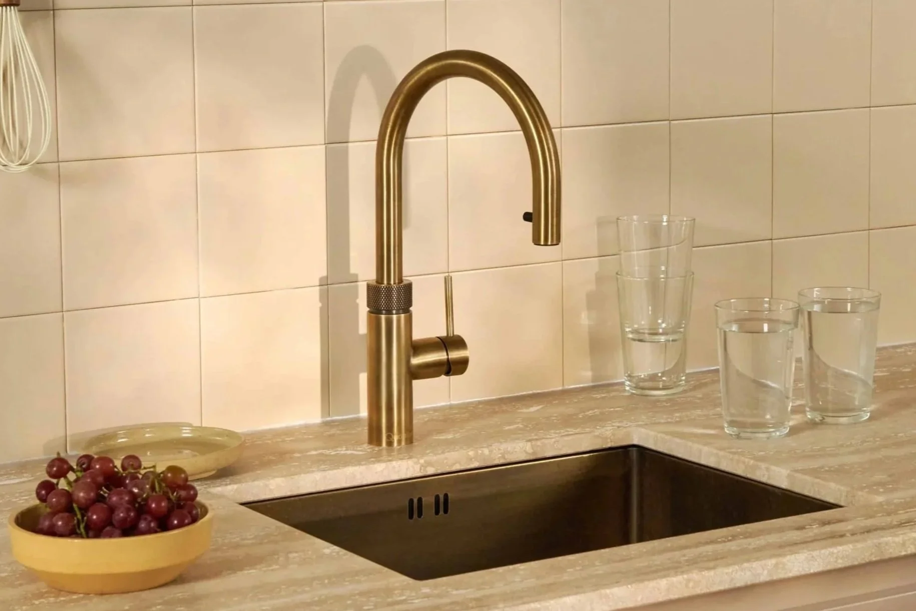 Wasserhahn Modell Flex von Quooker in Messing Patina
