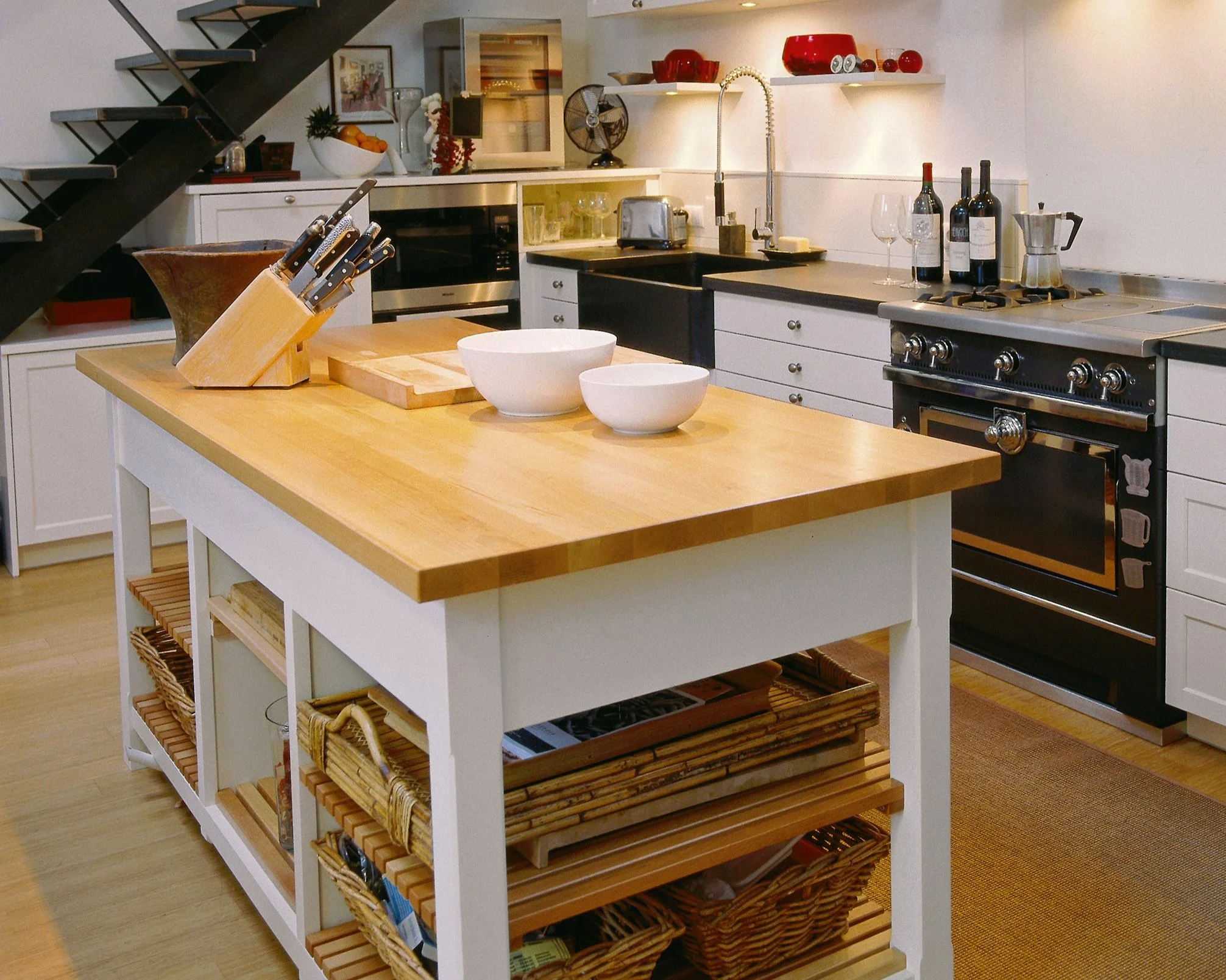 Küchenarbeitsblock mit Holzarbeitsplatte