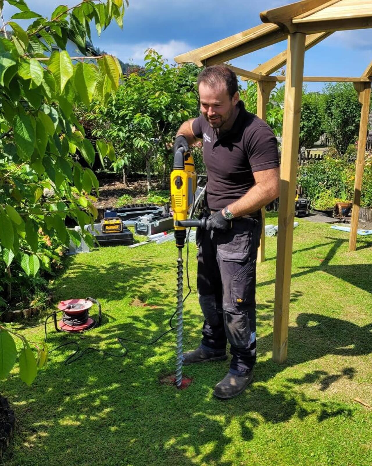 Feeling 🥶? We all are! But let us brighten your day and ideas with a pagoda installation from the summer! 

With high resistance to uplift in strong winds, ground screws are the ideal foundation for such installations and with minimal disturbance to