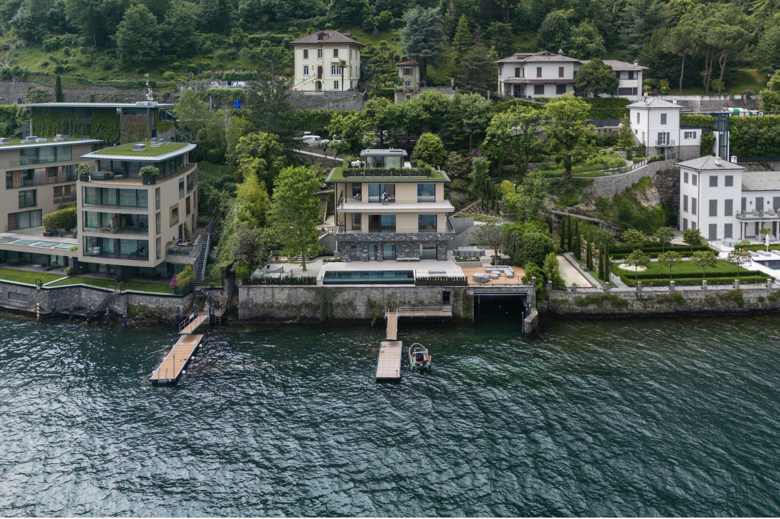  Renovation project of lakefront villa in Lake Como