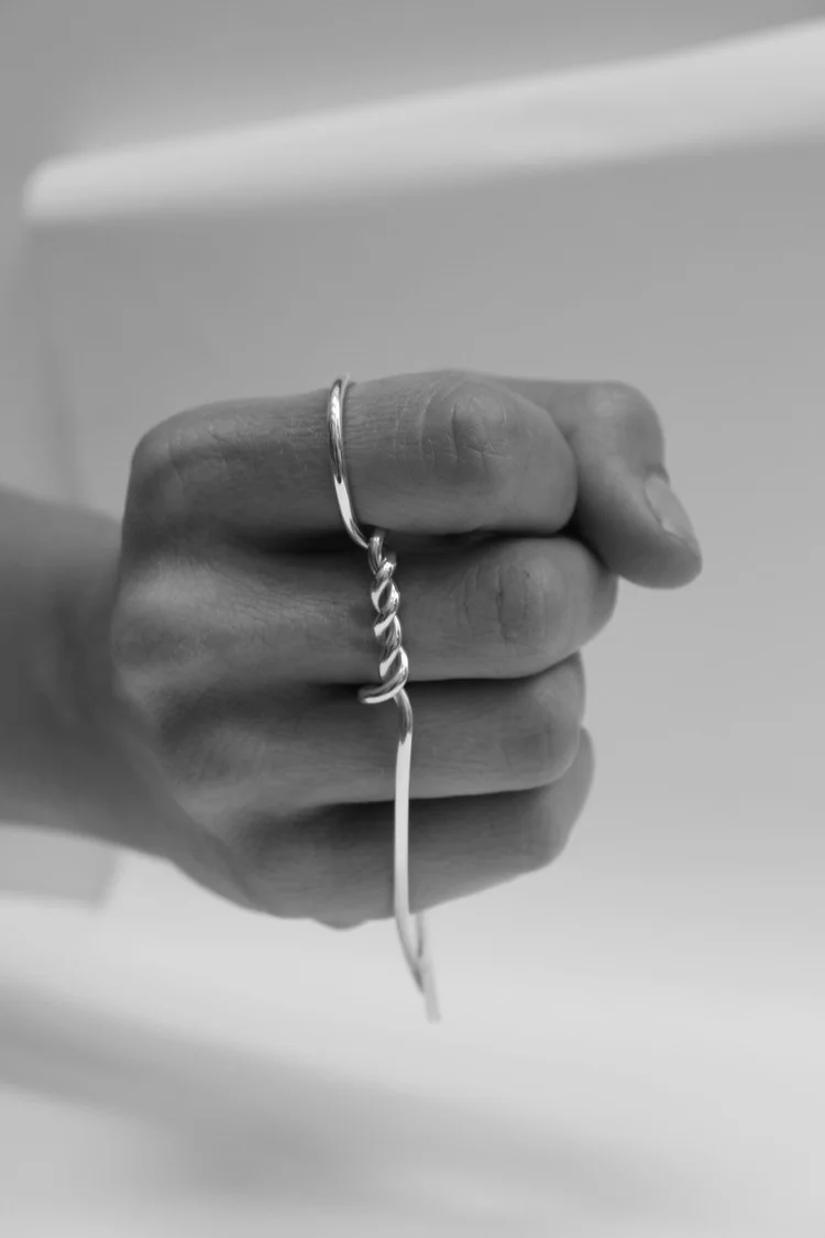 21+twist+knuckle+ring+.jpg