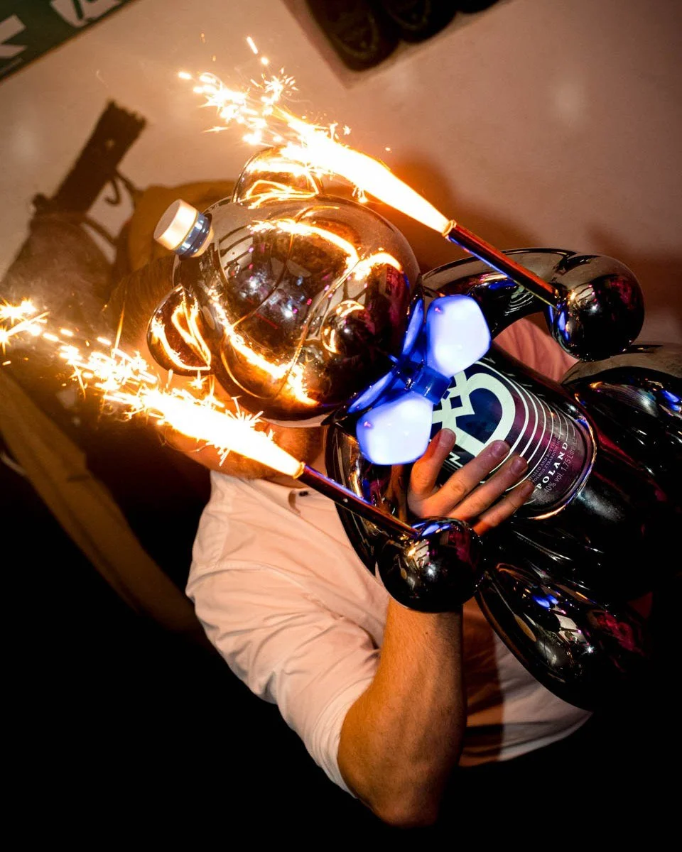 Sparkle season. Vodka nights. ✨

#watzmann #watzmannsalzburg