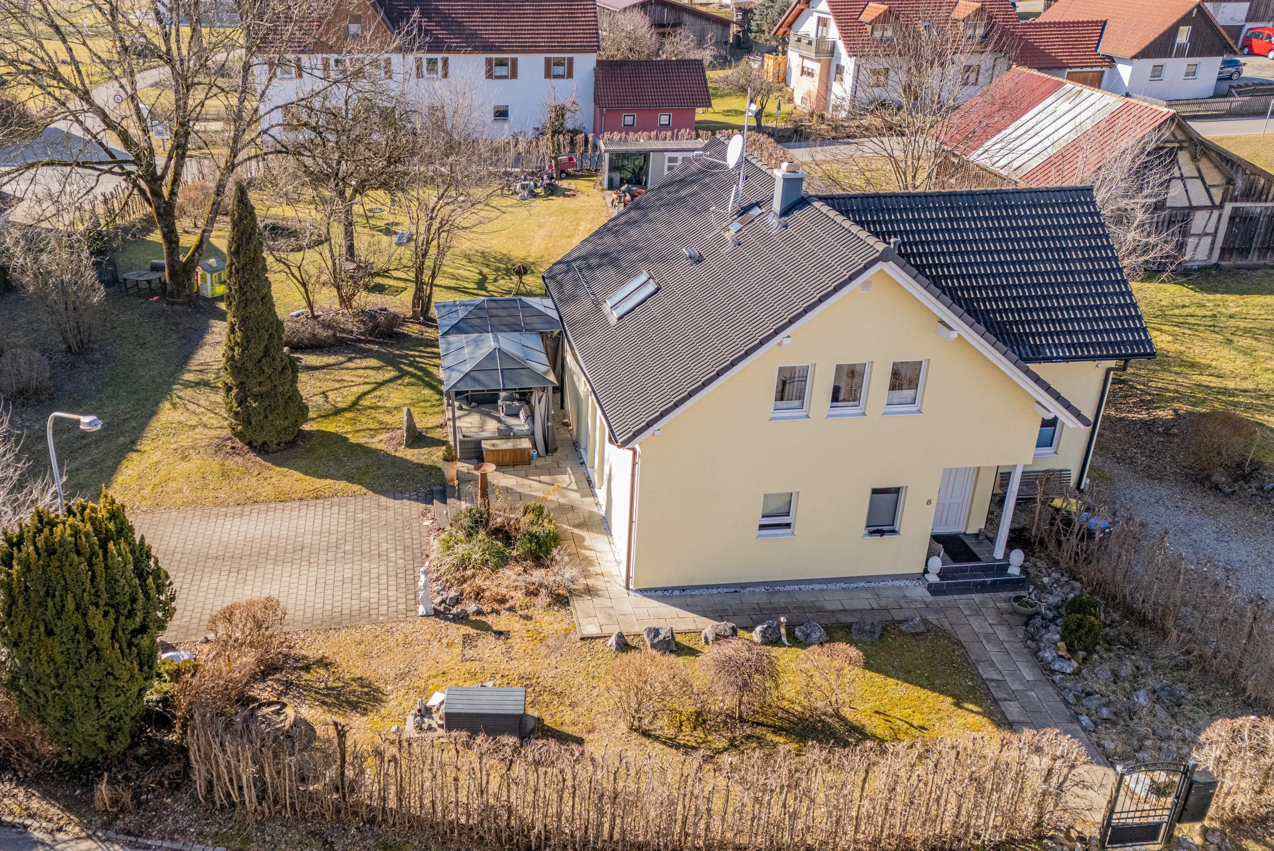 Einfamilienhaus Leutkirch Allgäu – Pool, Gartenpark- von Rieker Immobilien verkauft