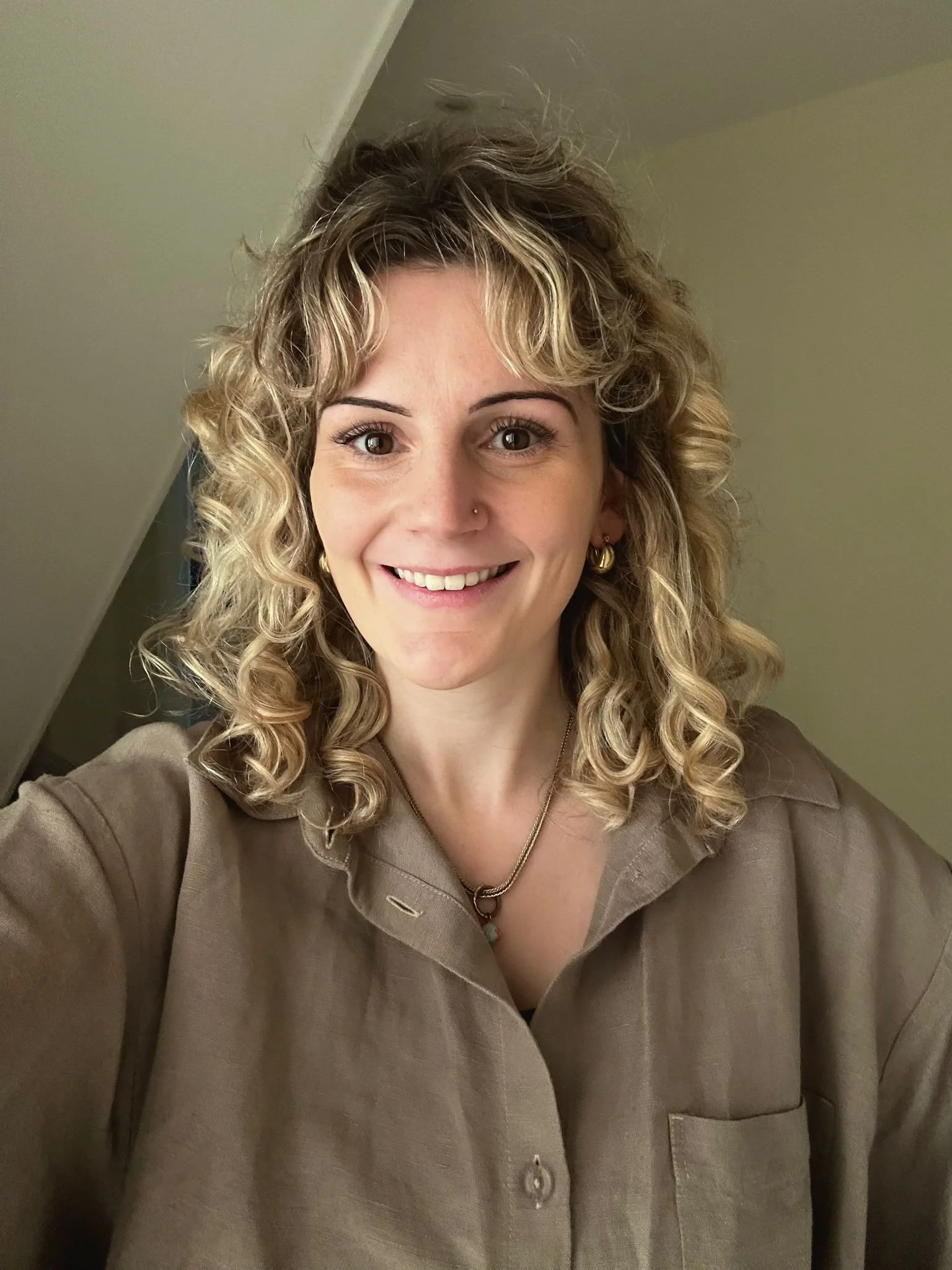 Daisy Host Photo.jpg