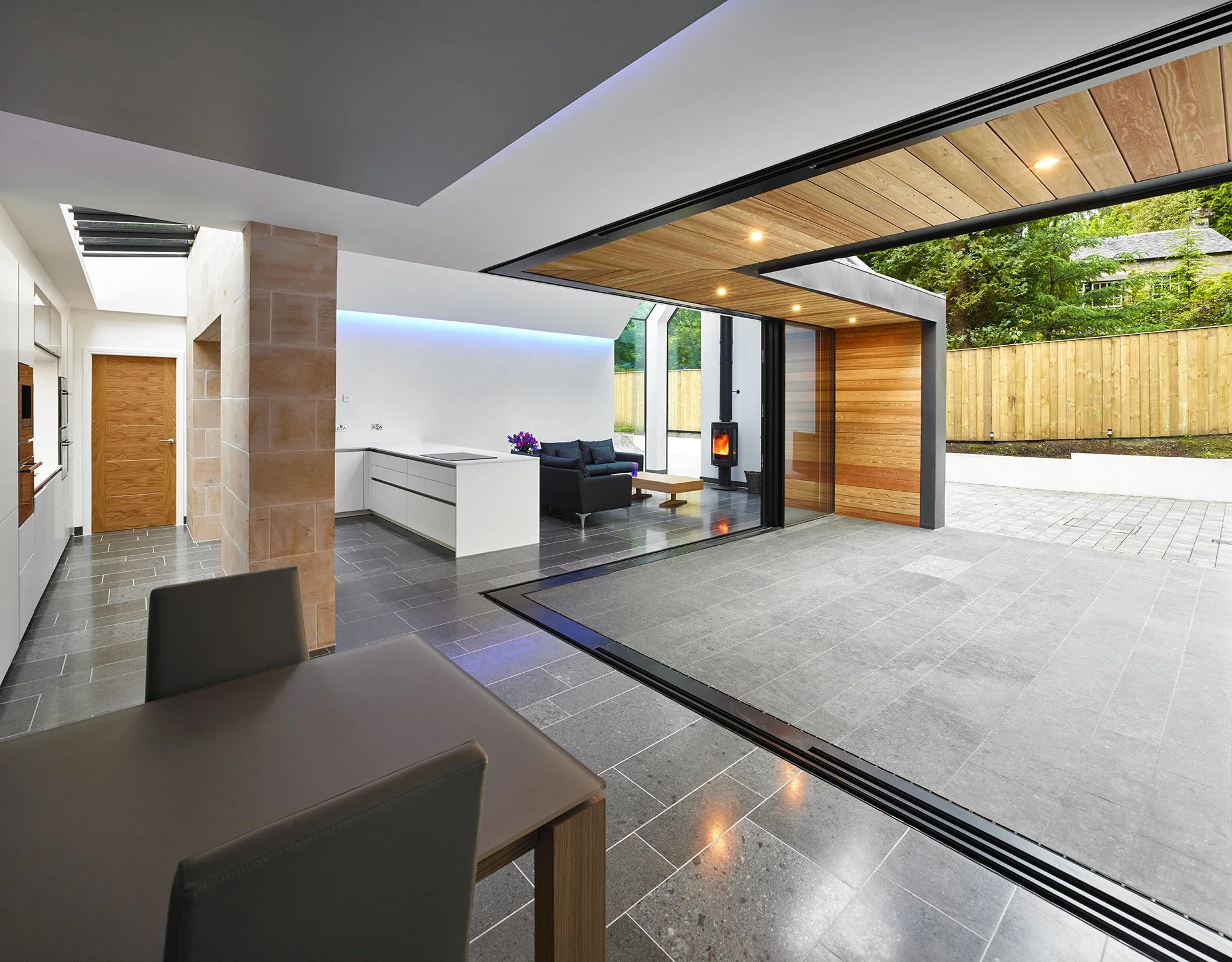 125Architects Corner Sliding Doors Interior