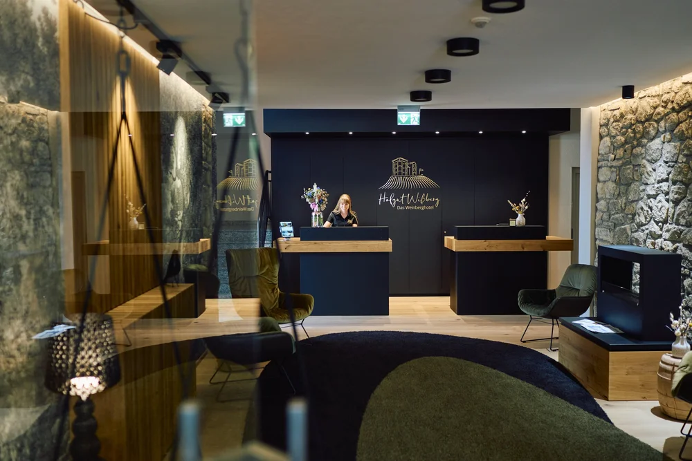 Hofgut Wißberg - Rezeption_8.jpg