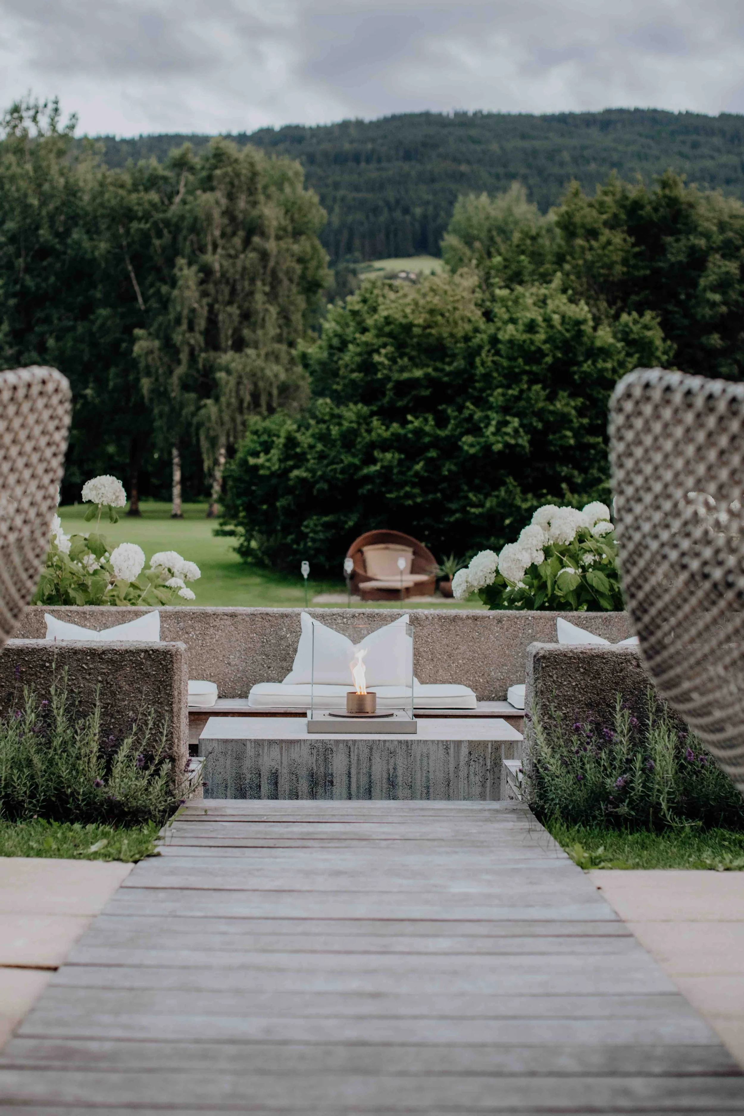 Gut Weissenhof_Hotel_Feuerstelle.jpeg