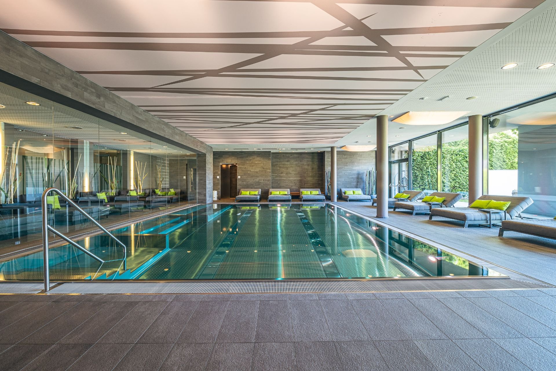 ritzenhof-spa-am-see-indoor-pool-frontal.jpg