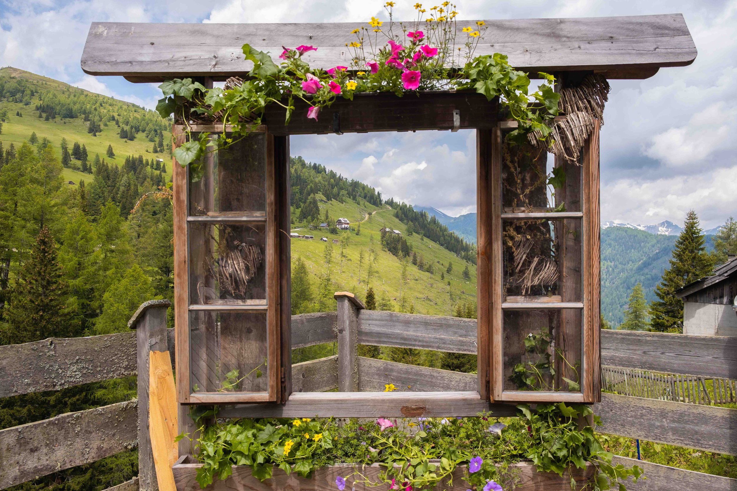 St. Martin Chalets_Sommer Wandern_4.jpeg