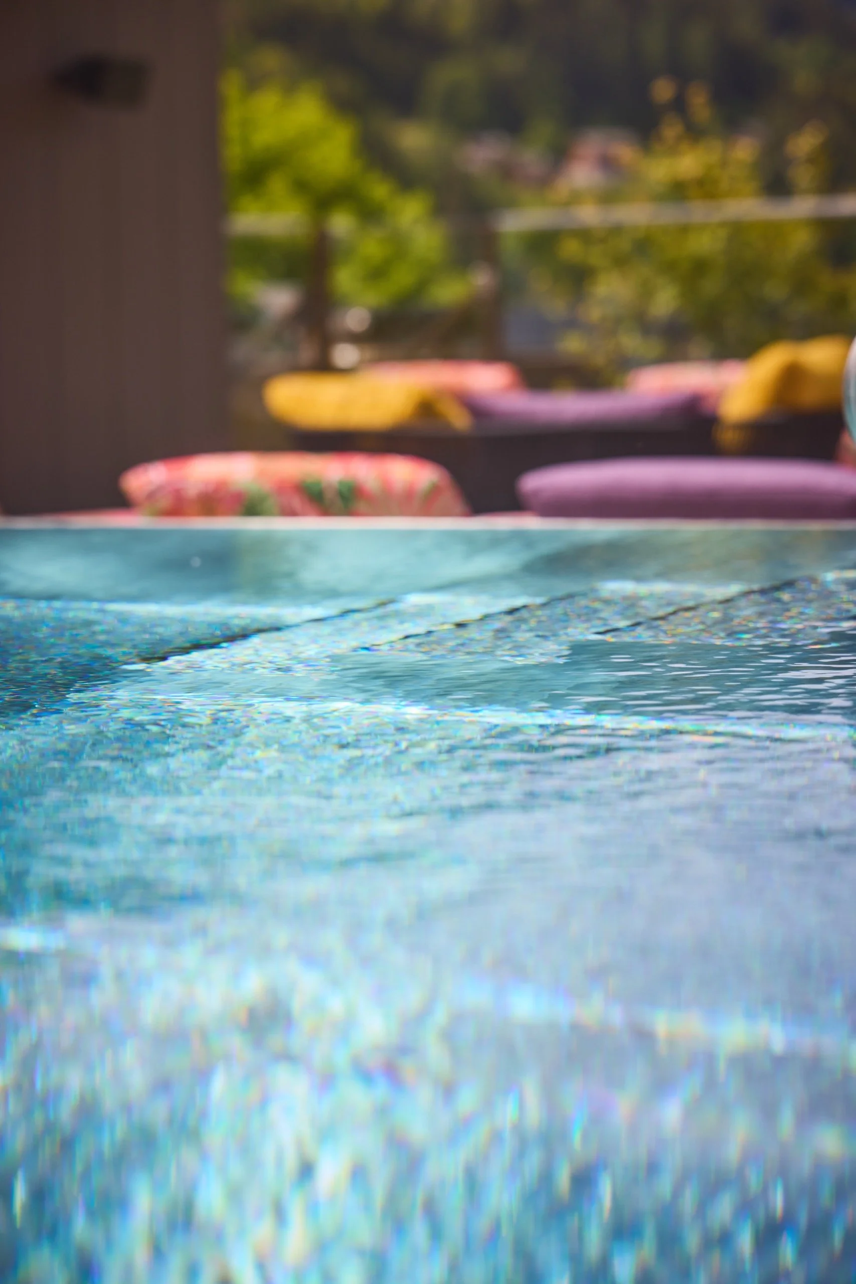 hotel-noa-schladming-rooftop-pool-16.jpg