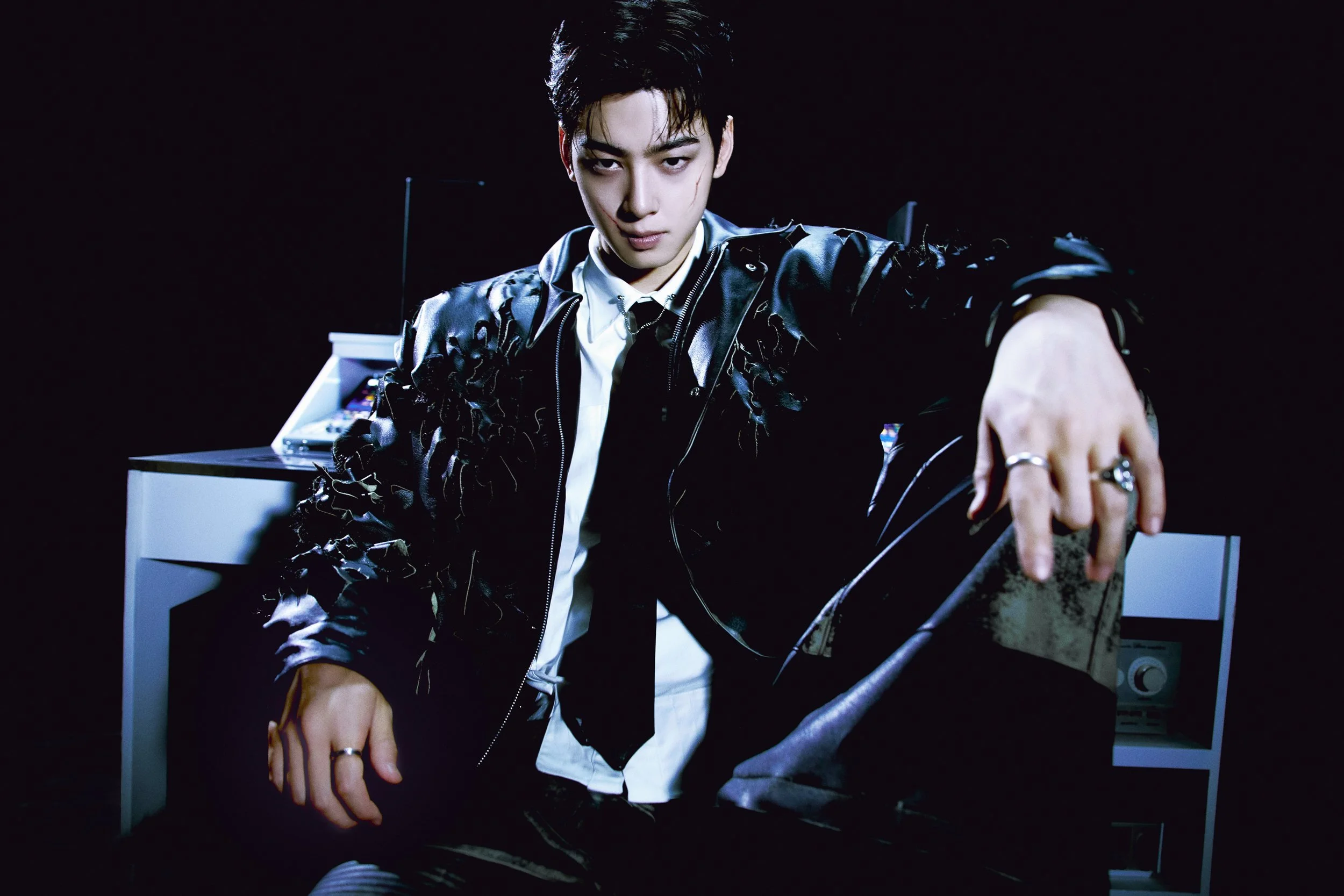 CHA EUN-WOO_ELSE_02.jpg