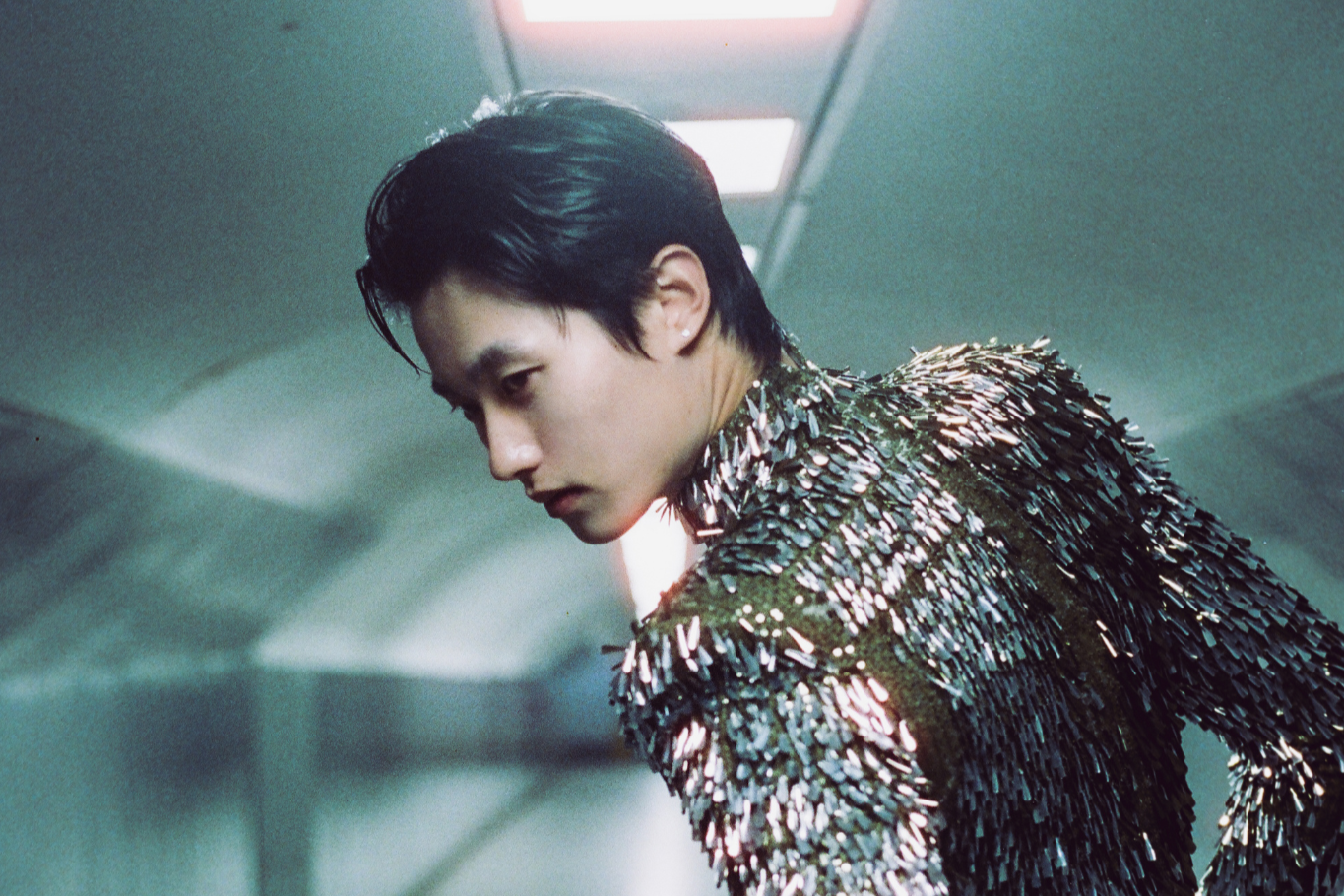 Between Light and Structure