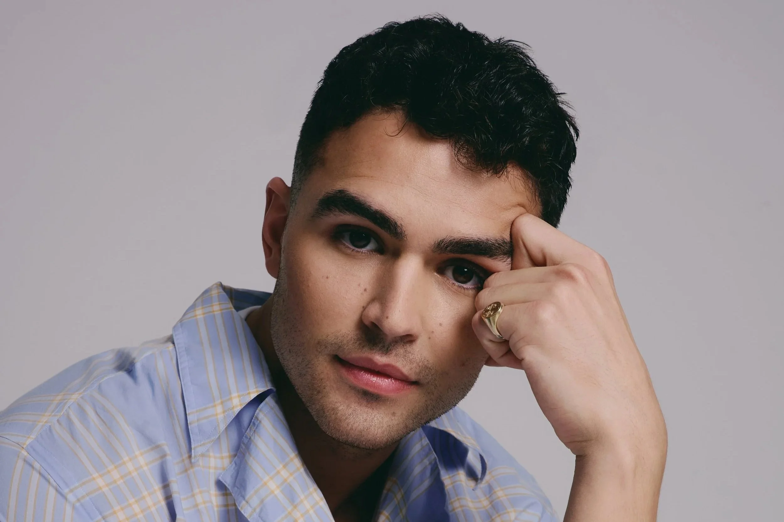 Close-Up with George Hawkins