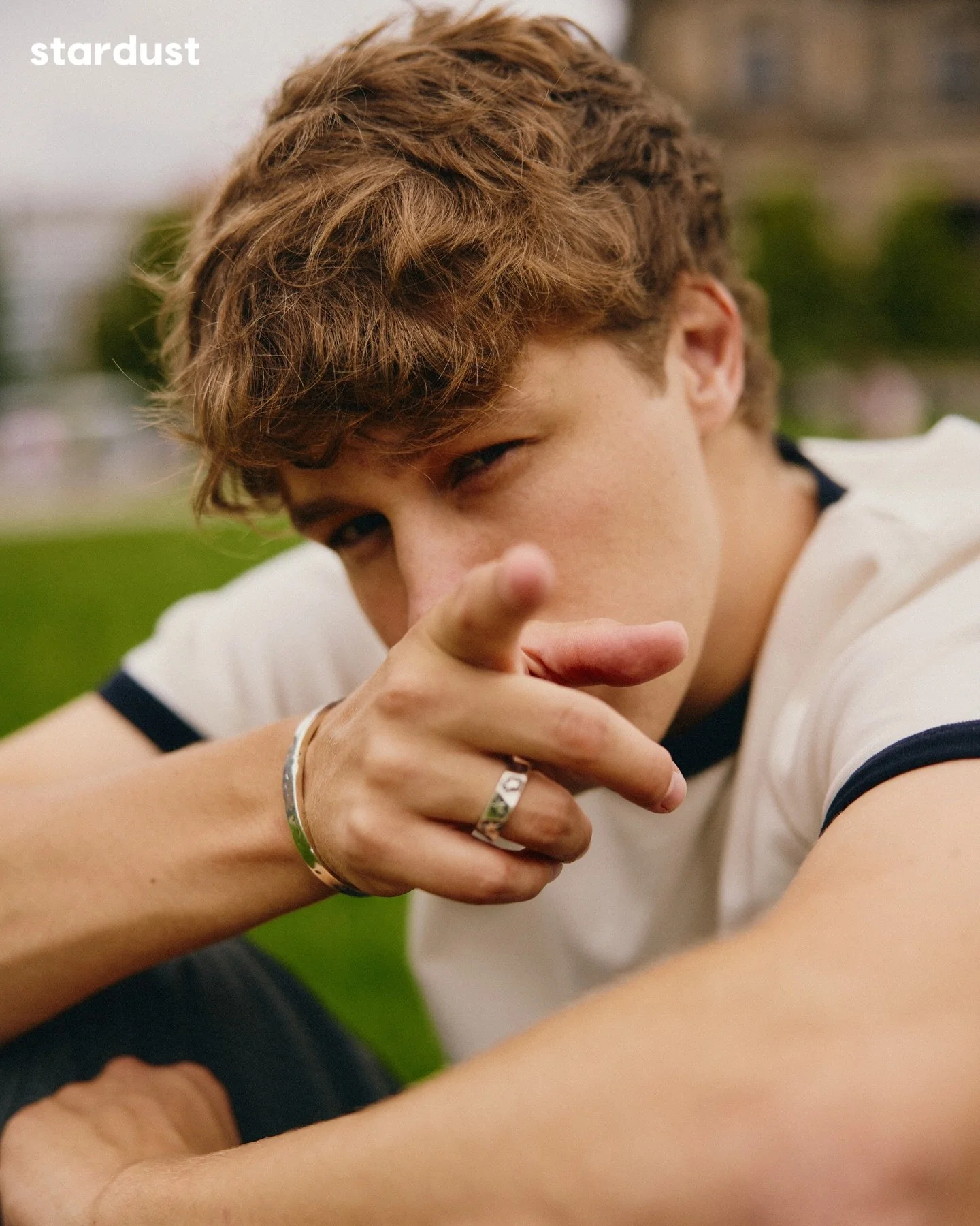 Singer-songwriter Max Allais (@maxallais) opens up about building his debut EP, the emotional thread connecting its songs, and why ideas like change, closeness, and growing up in real time sit at the heart of the project.

Read now via link in bio. 
