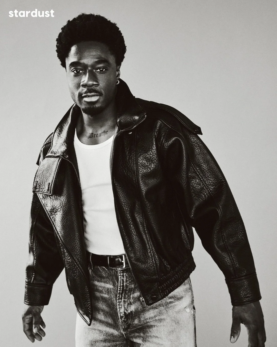 We sat down with @charles_babzy to discuss @fightlandstarz, the emotional complexity behind Zeek, and embracing characters that leave a lasting impact. 

Read the full interview at the link in bio. 

#CharlesBabalola #Fightland #Interview #TheStardus