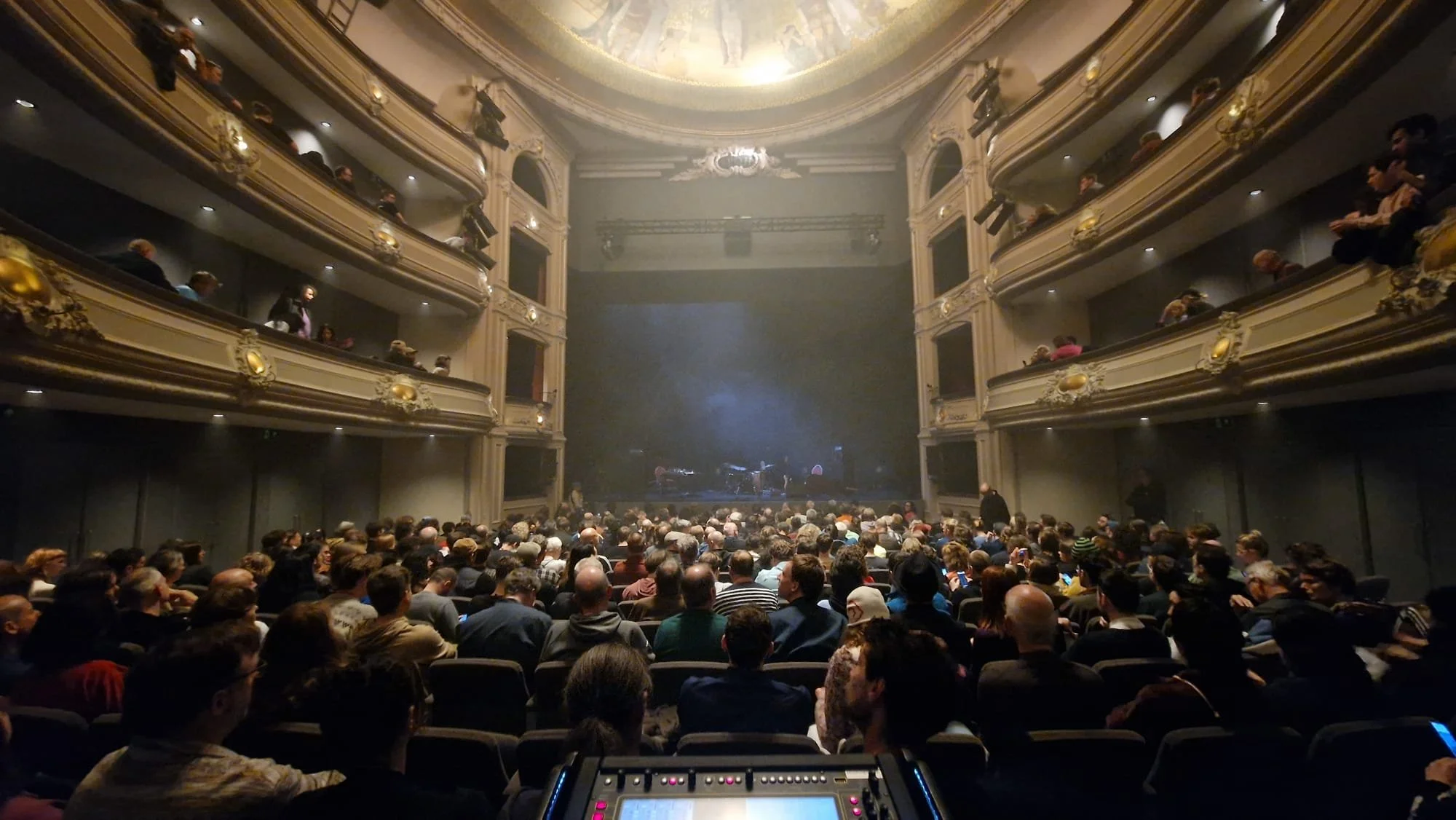 Rewire - Koninklijke Schouwburg