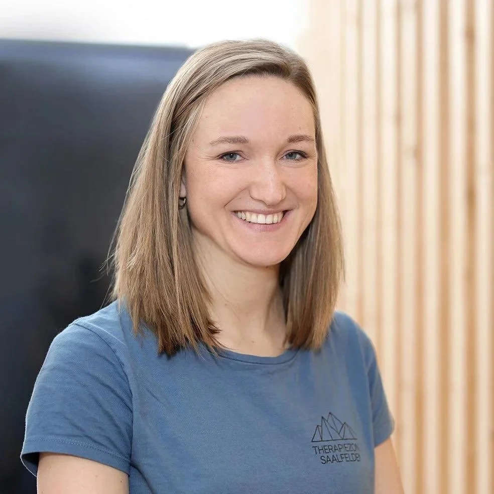 Celina Stanonik, BSc, ist Ergotherapeutin f&uuml;r Kinder und neurologische Patient:innen.
Mit sensorischer Integrationstherapie und Klettertherapie begleitet sie Entwicklung spielerisch und bewegungsnah.
In der THERAPIEZONE Saalfelden stehen Freude 