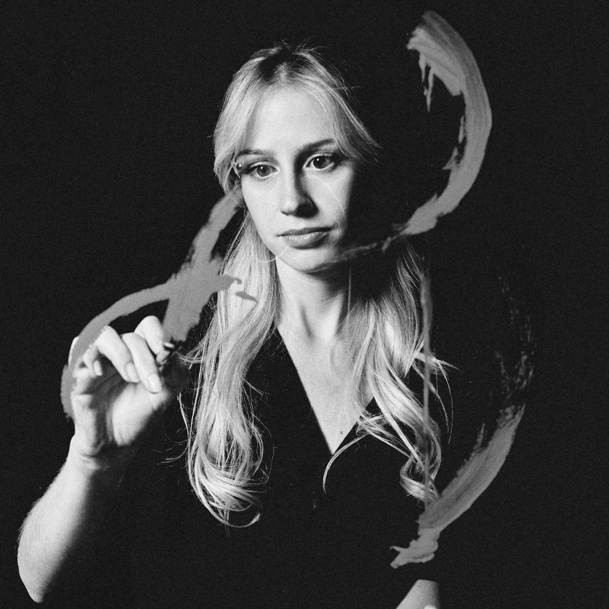 Eva Zala x Arin 37.jpg