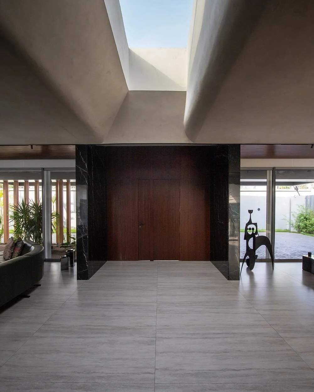 Project: Villa CH
Architect: Plan R Studio 
Location: Abidjan, Ivory Coast