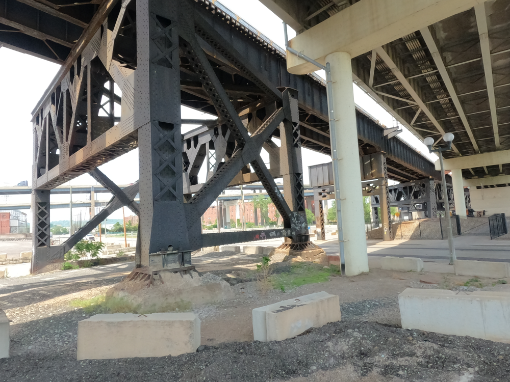 C&O Railroad Bridge 10.png