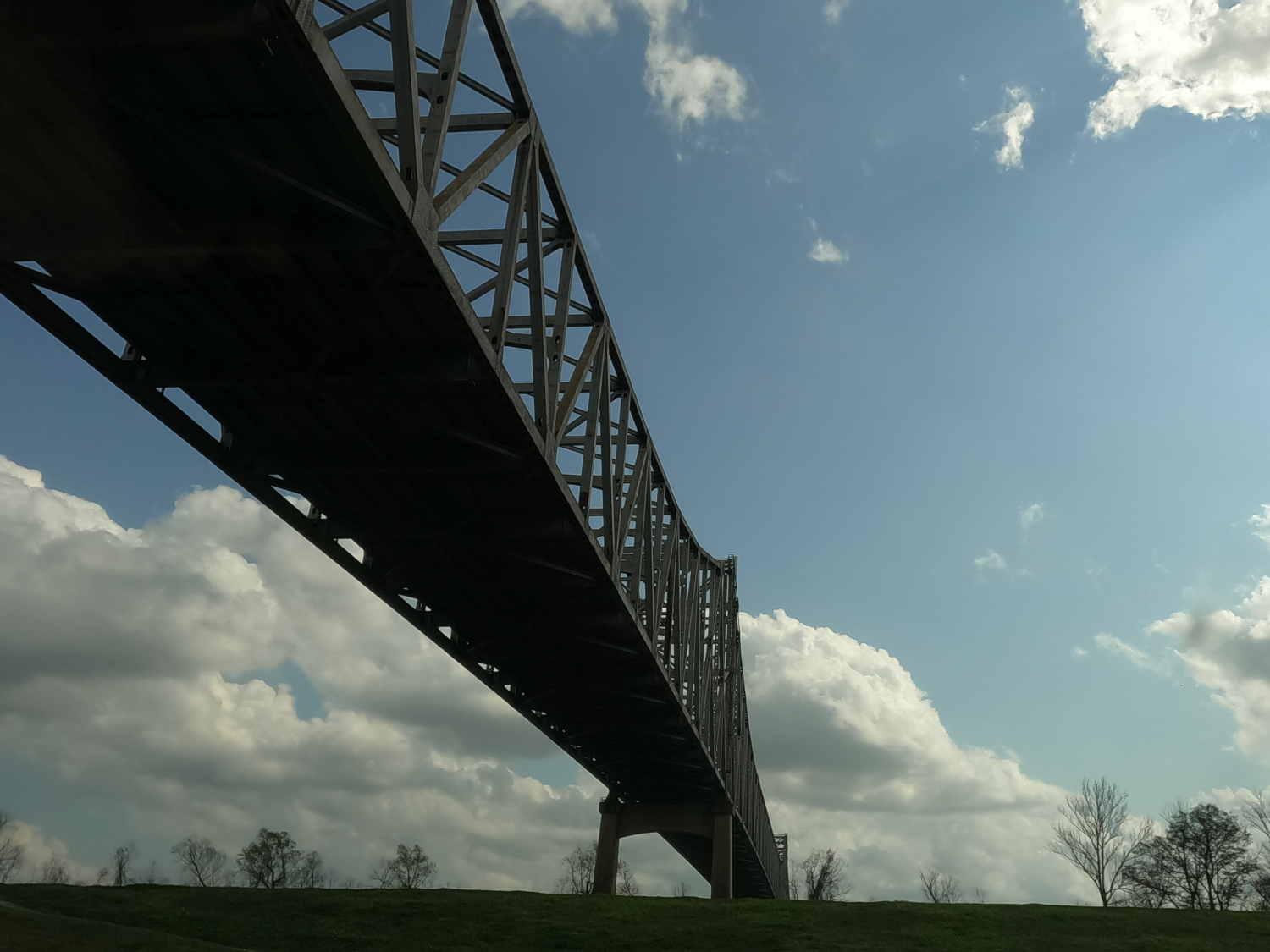 Veterans Memorial Bridge 2.png